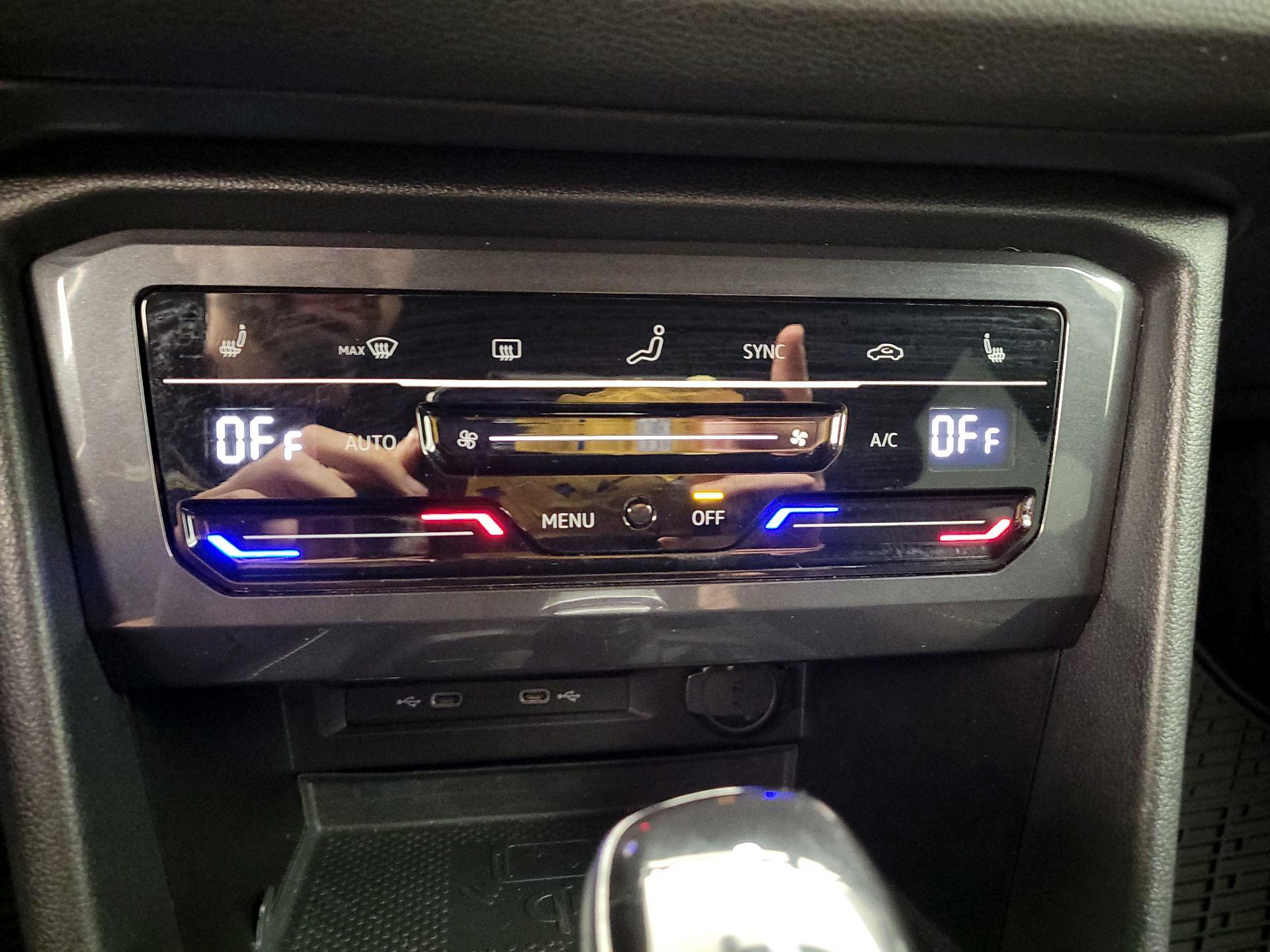 Thumbnail: 2022 Volkswagen Tiguan - 14