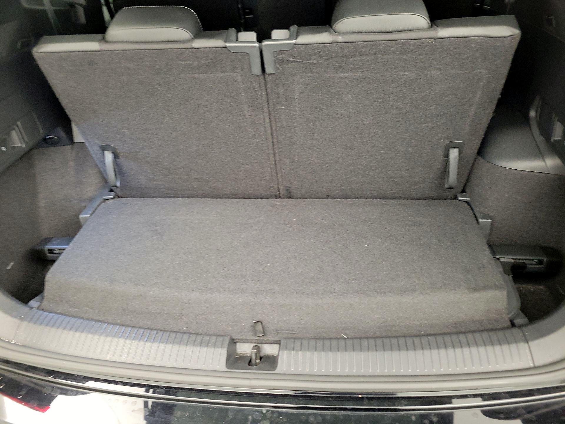 Thumbnail: 2022 Volkswagen Tiguan - 16