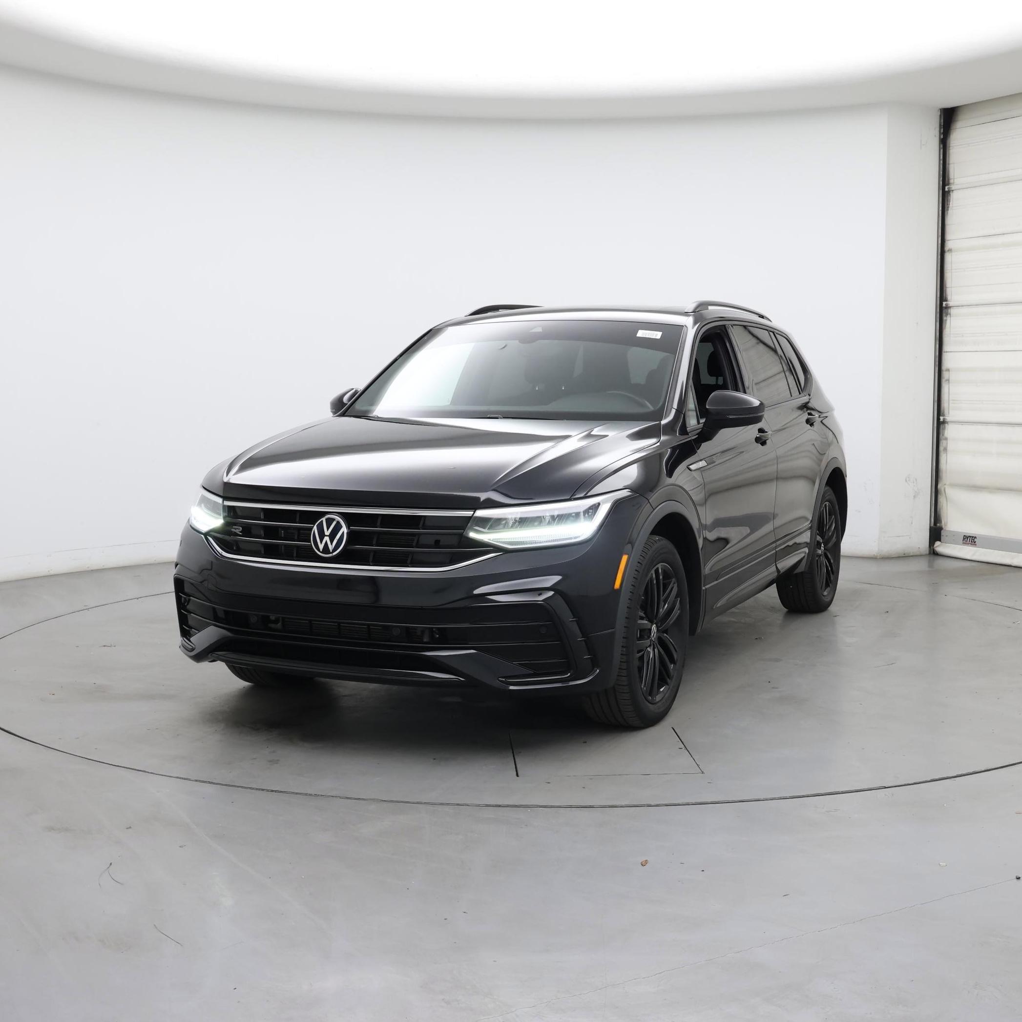 Thumbnail: 2022 Volkswagen Tiguan - 4