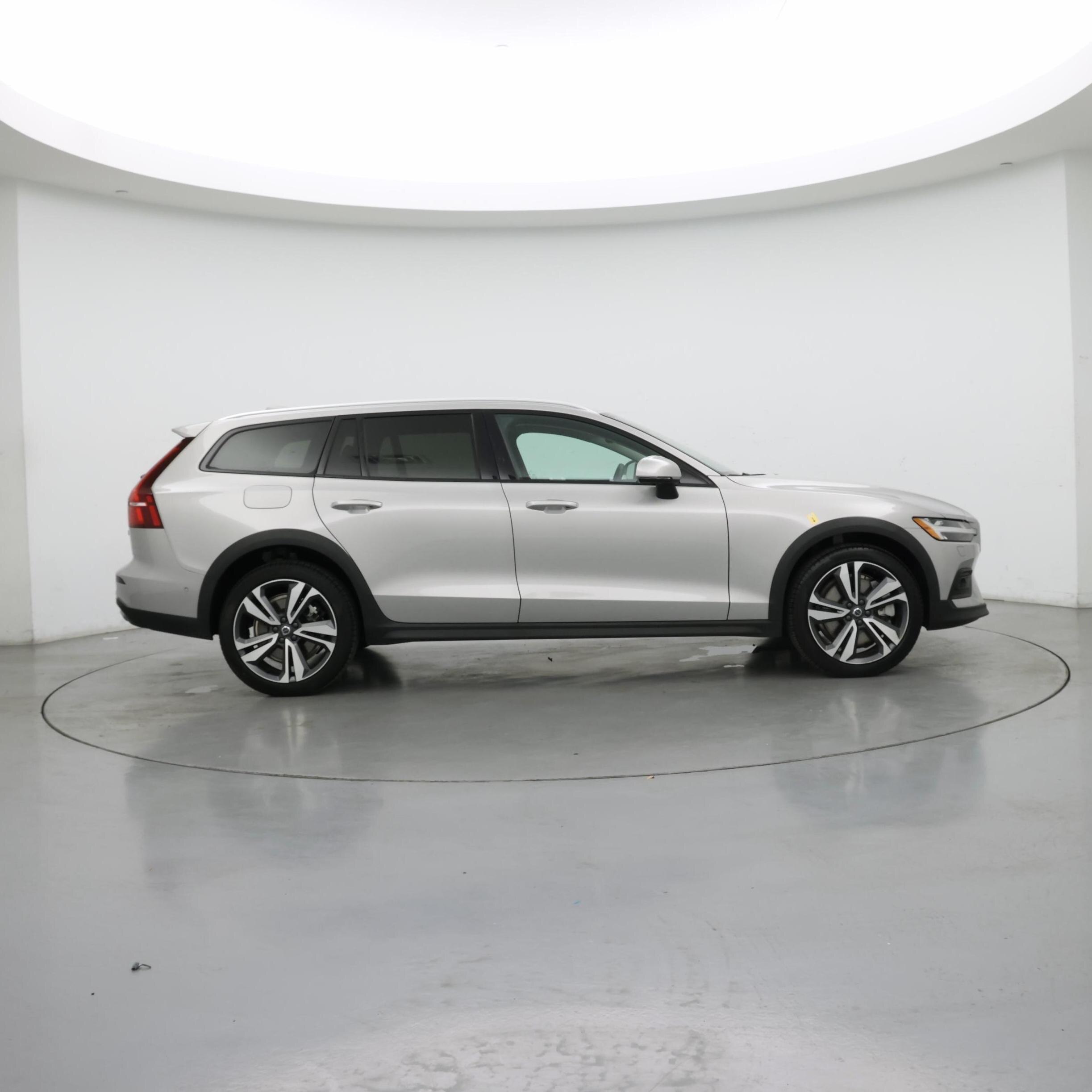 Thumbnail: 2025 Volvo S60 - 7