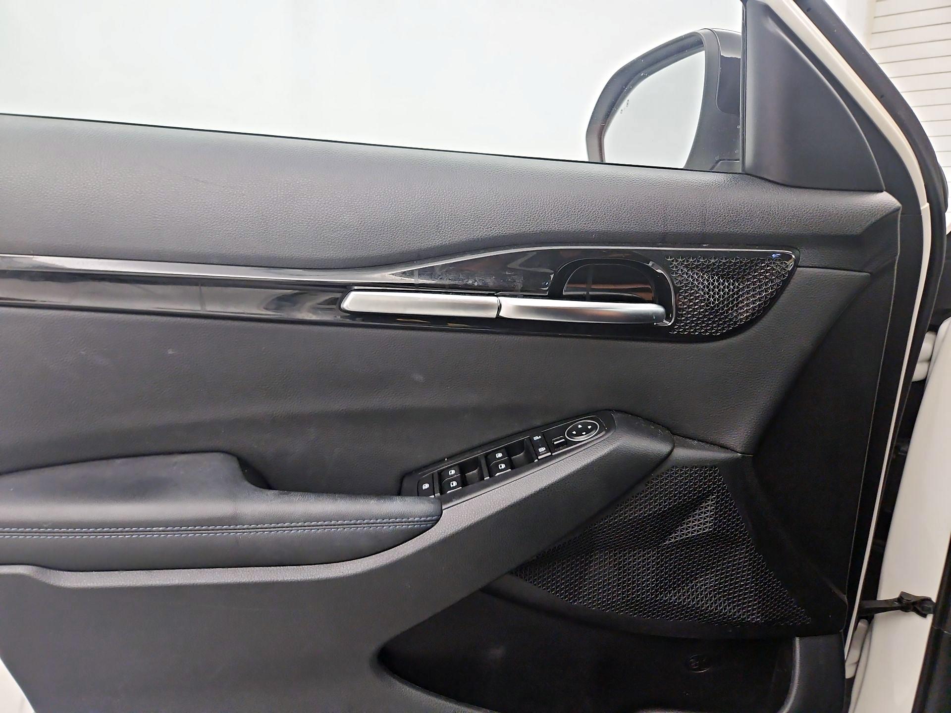 Thumbnail: 2023 Kia Seltos - 12