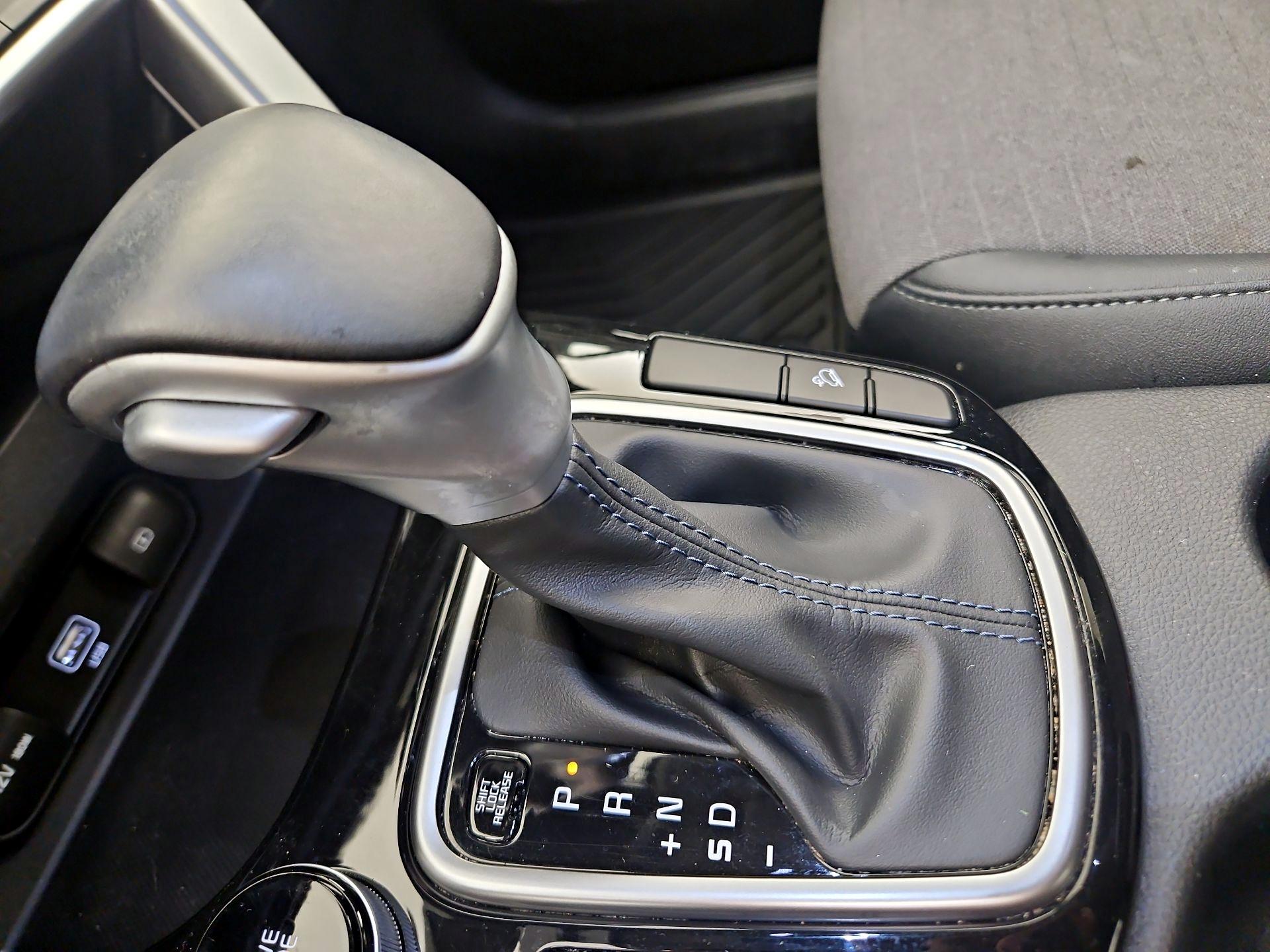 Thumbnail: 2023 Kia Seltos - 17