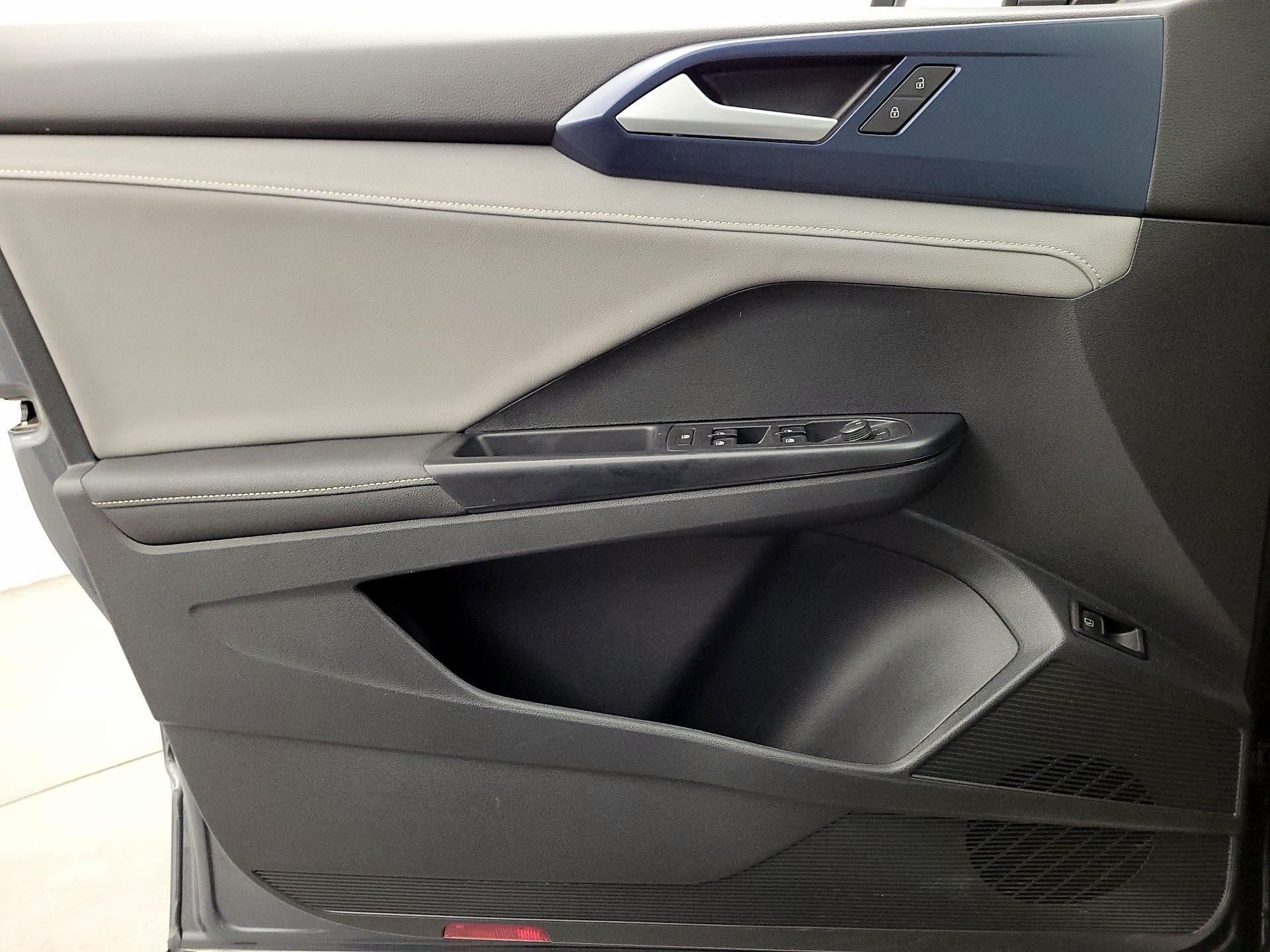 Thumbnail: 2024 Volkswagen Taos - 12