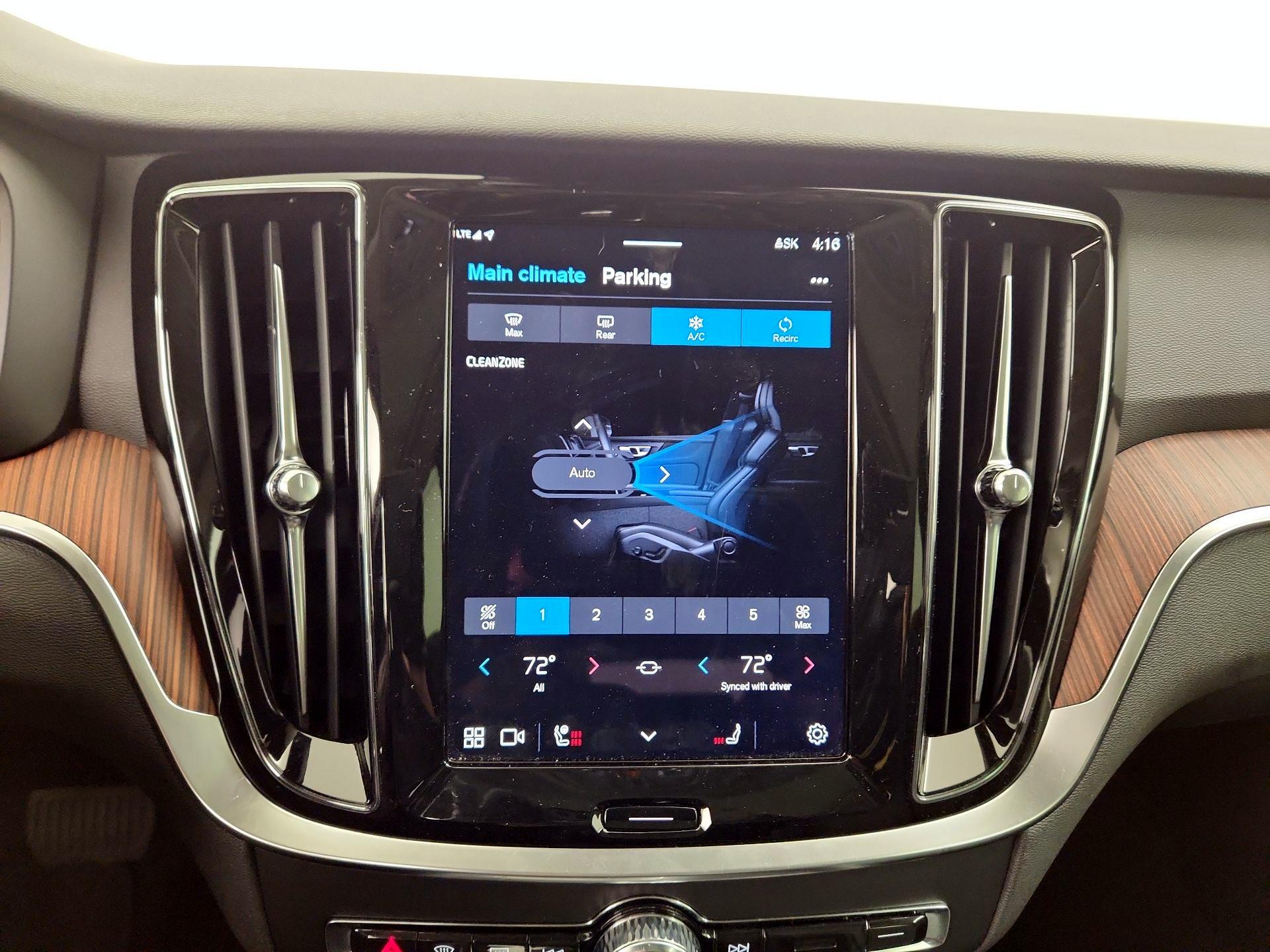 Thumbnail: 2025 Volvo S60 - 16