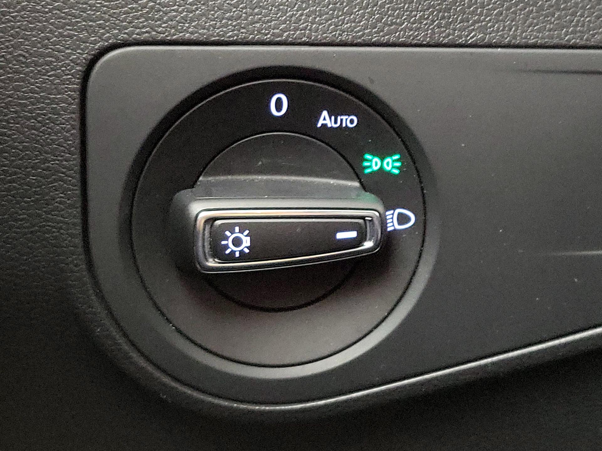 Thumbnail: 2022 Volkswagen Tiguan - 13