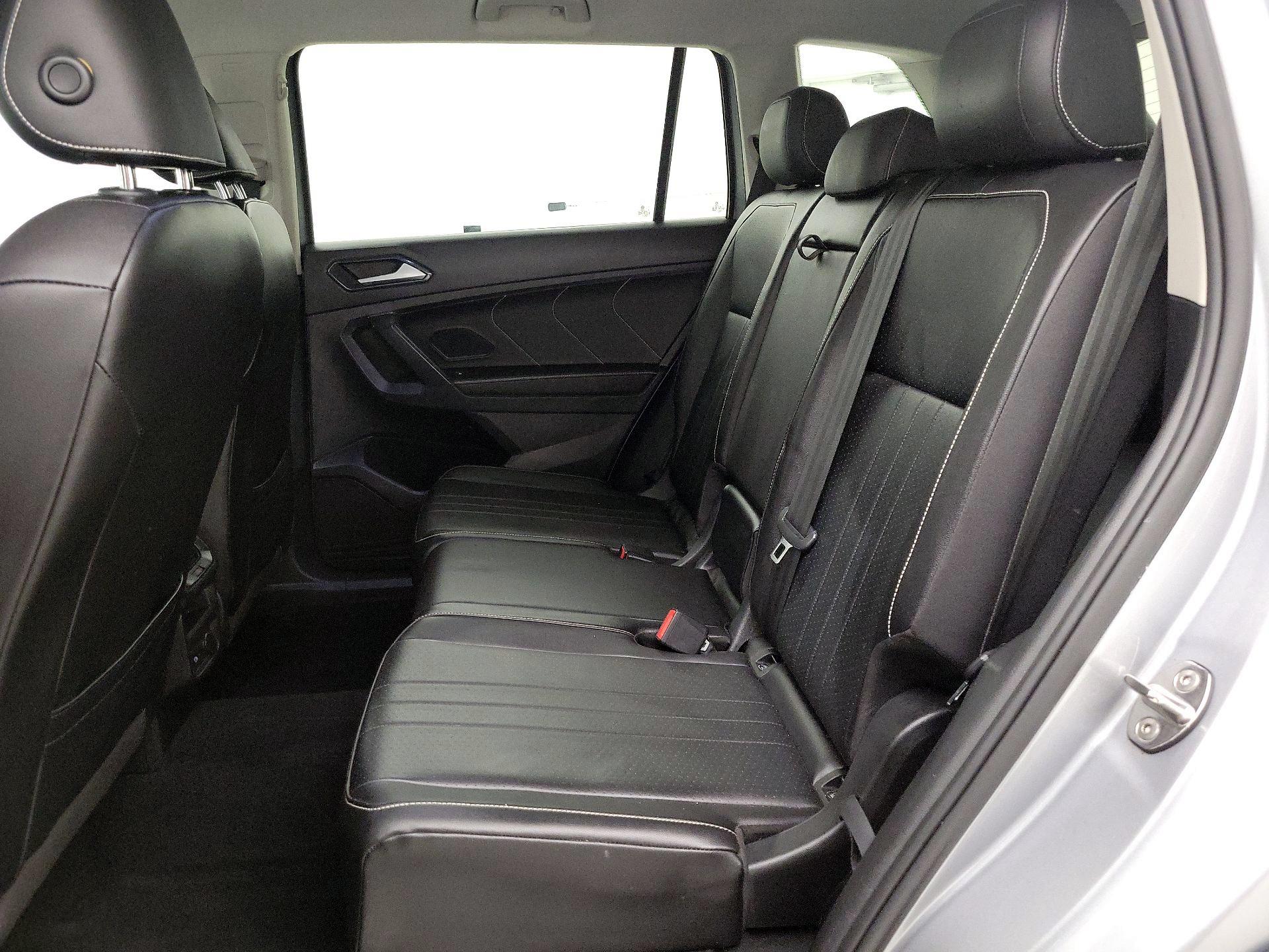 Thumbnail: 2022 Volkswagen Tiguan - 19