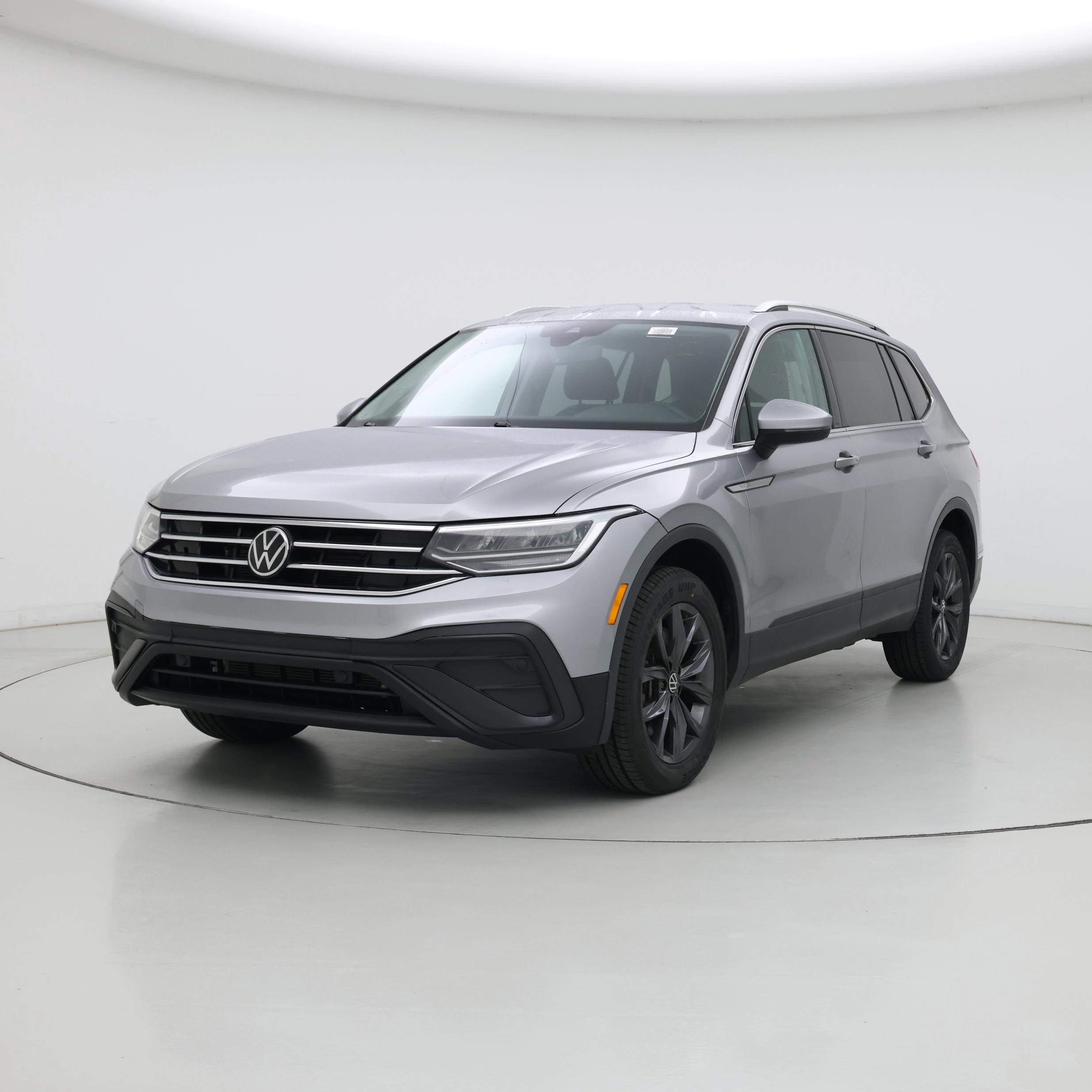 Thumbnail: 2022 Volkswagen Tiguan - 4