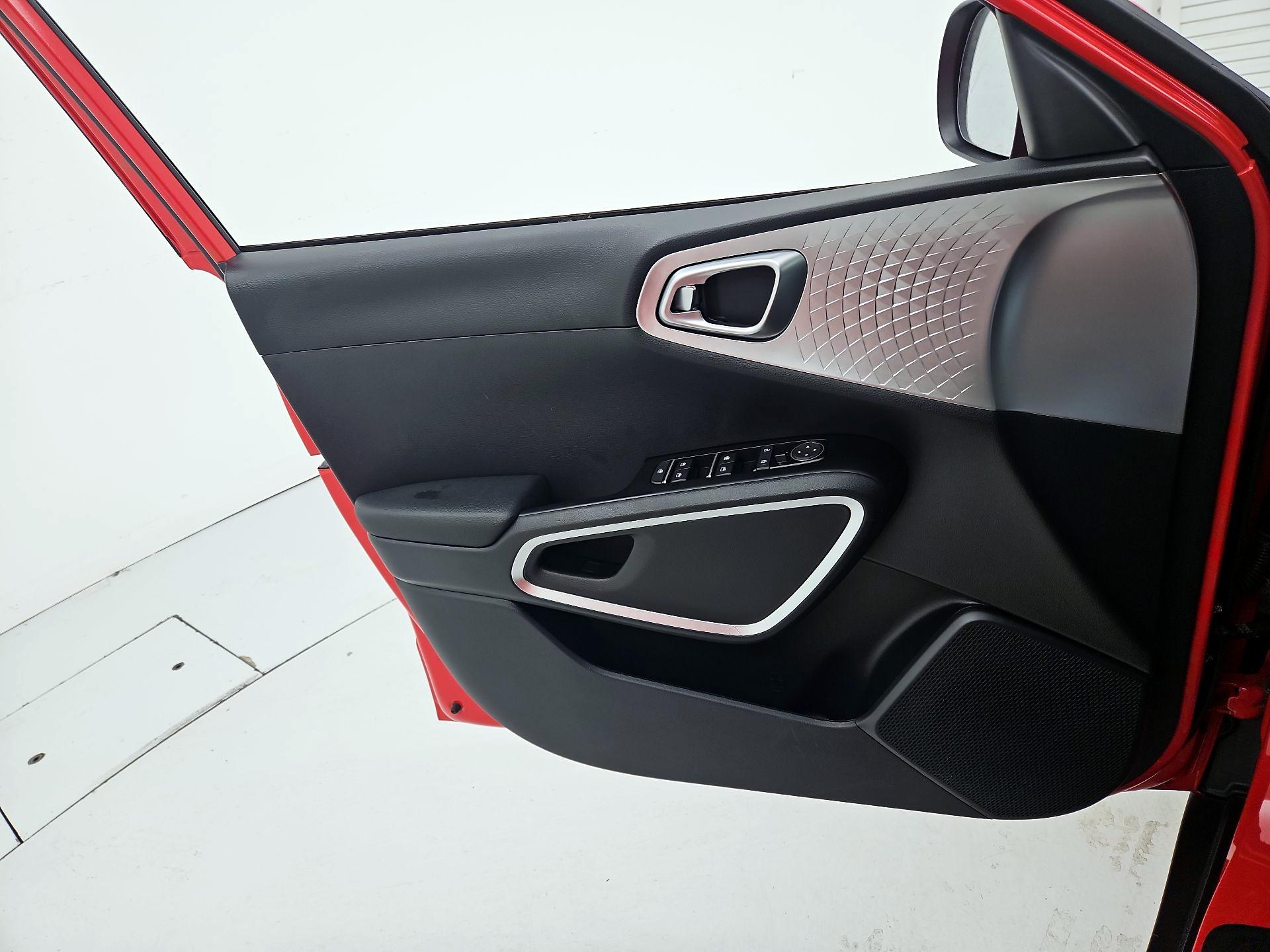 Thumbnail: 2022 Kia Soul - 12