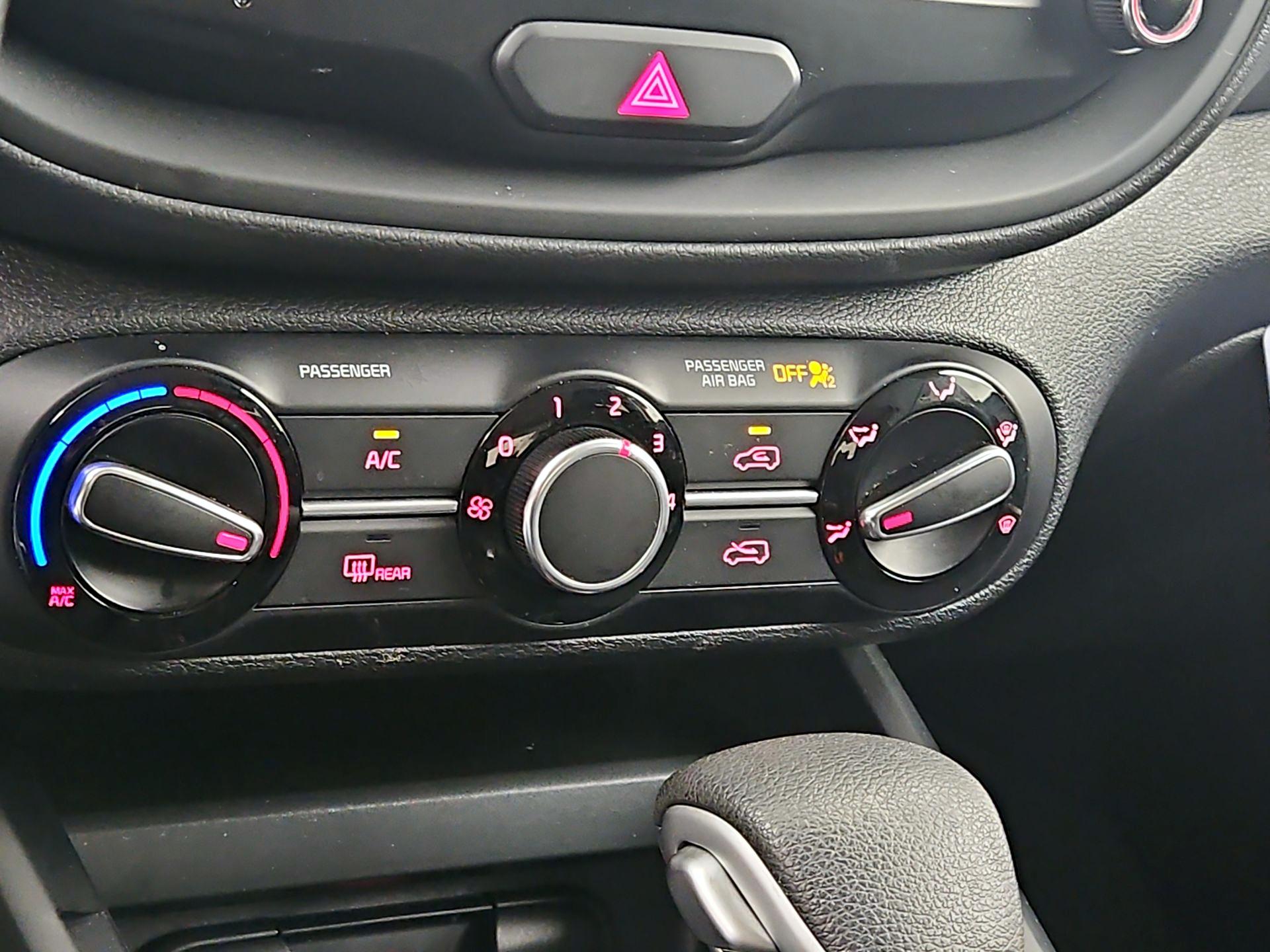 Thumbnail: 2022 Kia Soul - 16