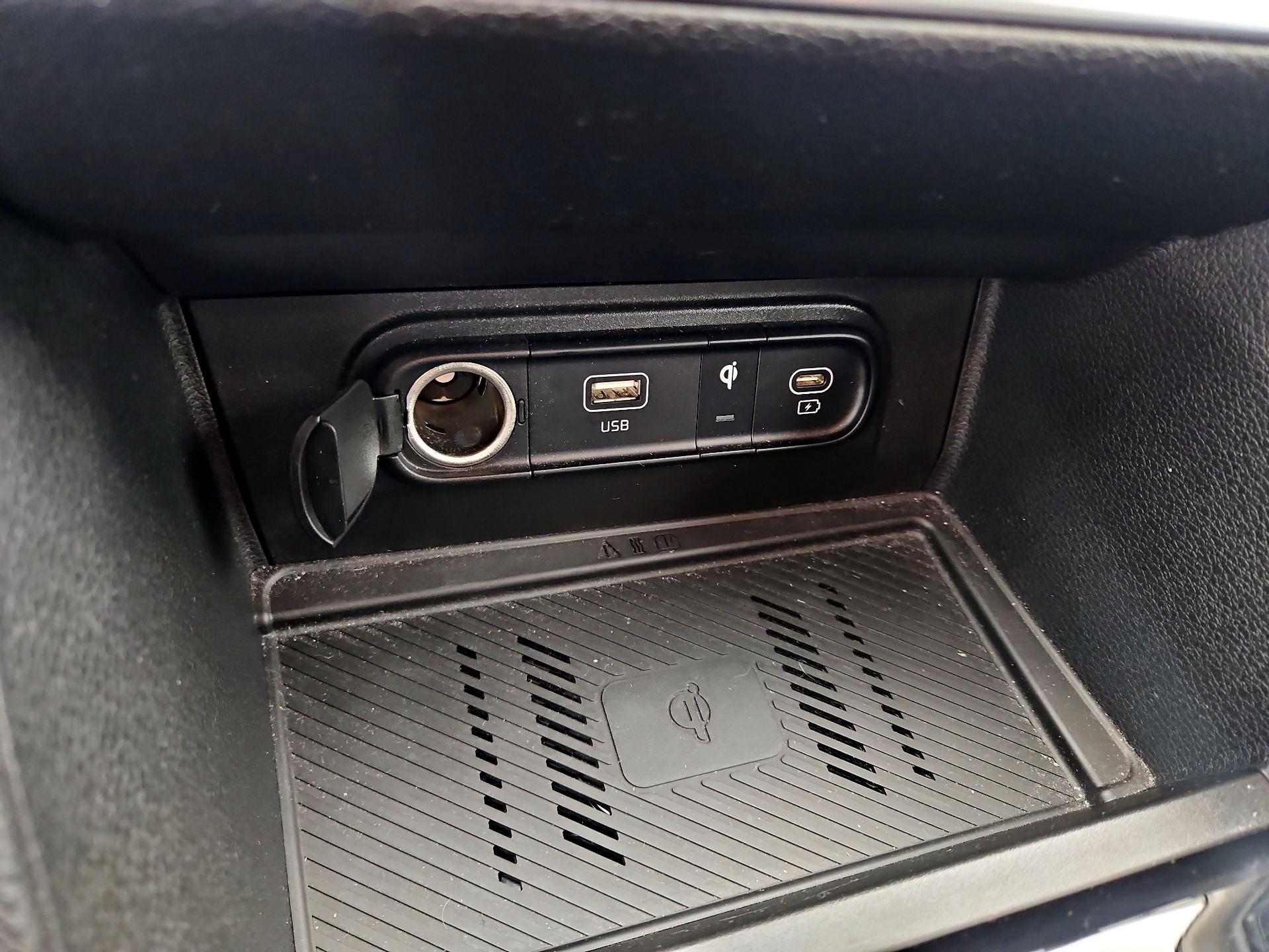 Thumbnail: 2023 Kia Sportage - 19