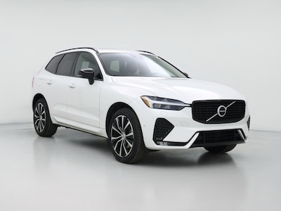 2023 Volvo XC60 B5 Plus Dark Theme