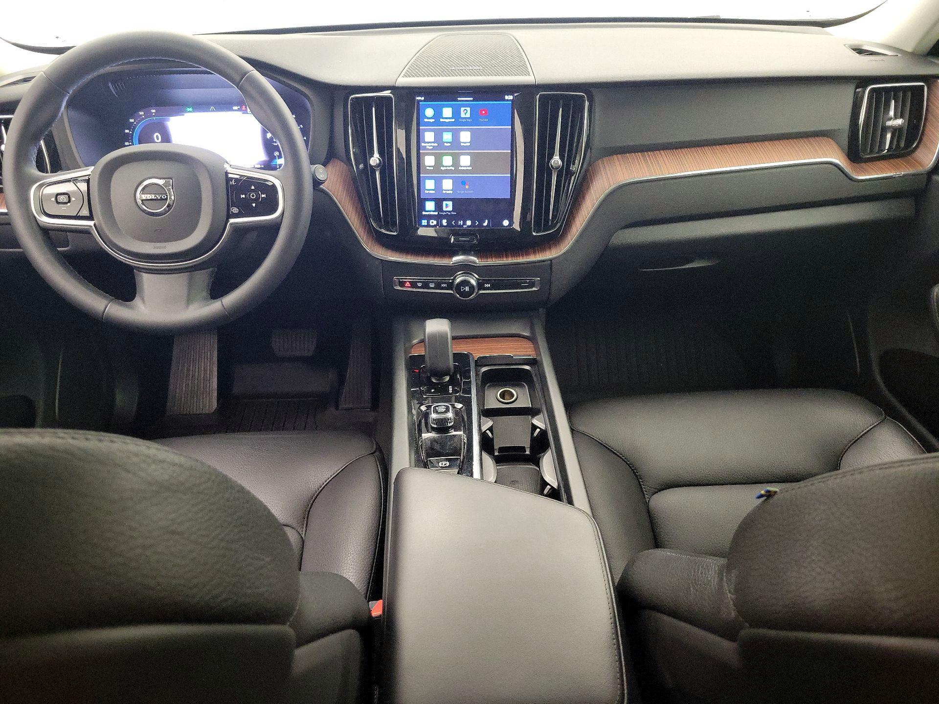 Thumbnail: 2023 Volvo XC60 - 9