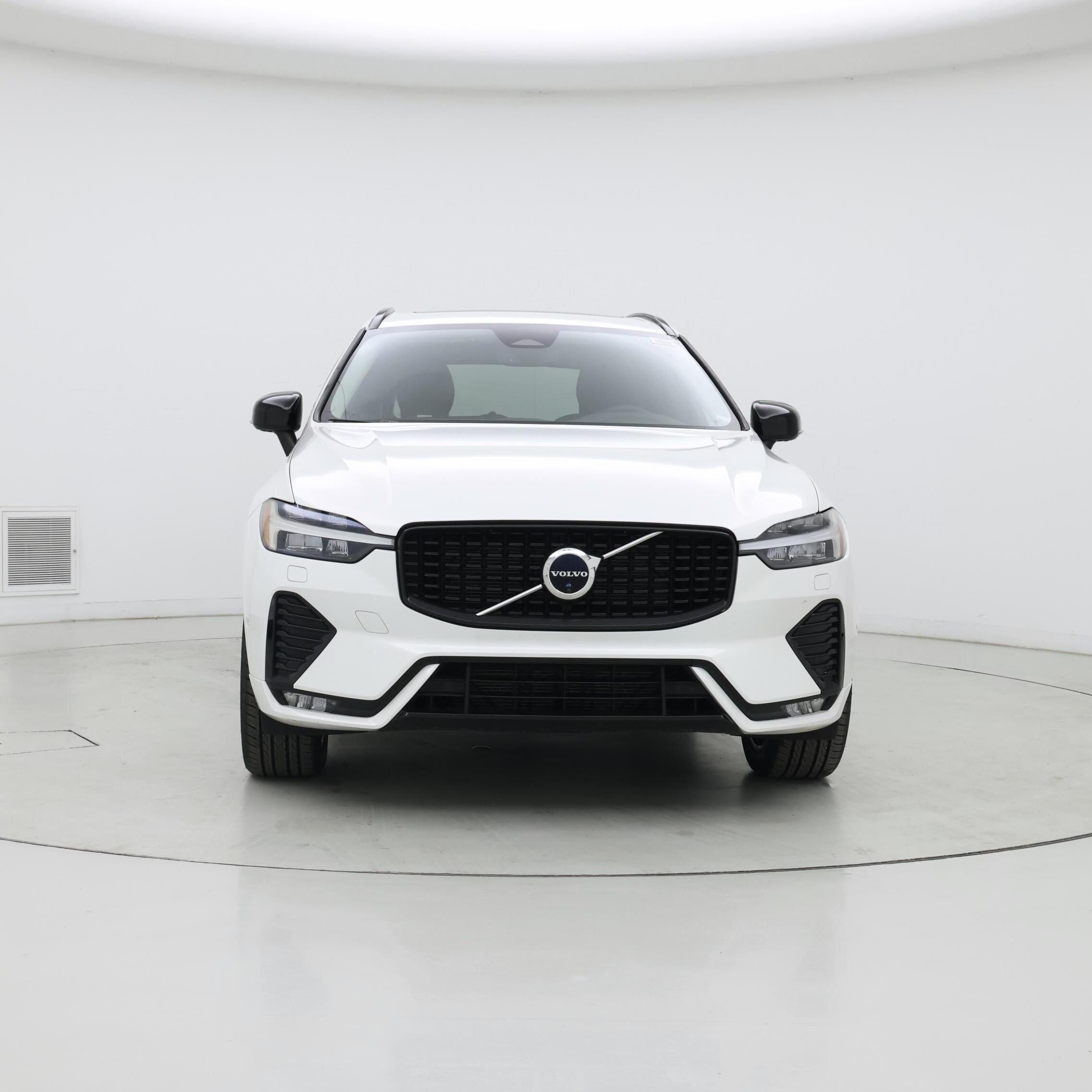 Thumbnail: 2023 Volvo XC60 - 5