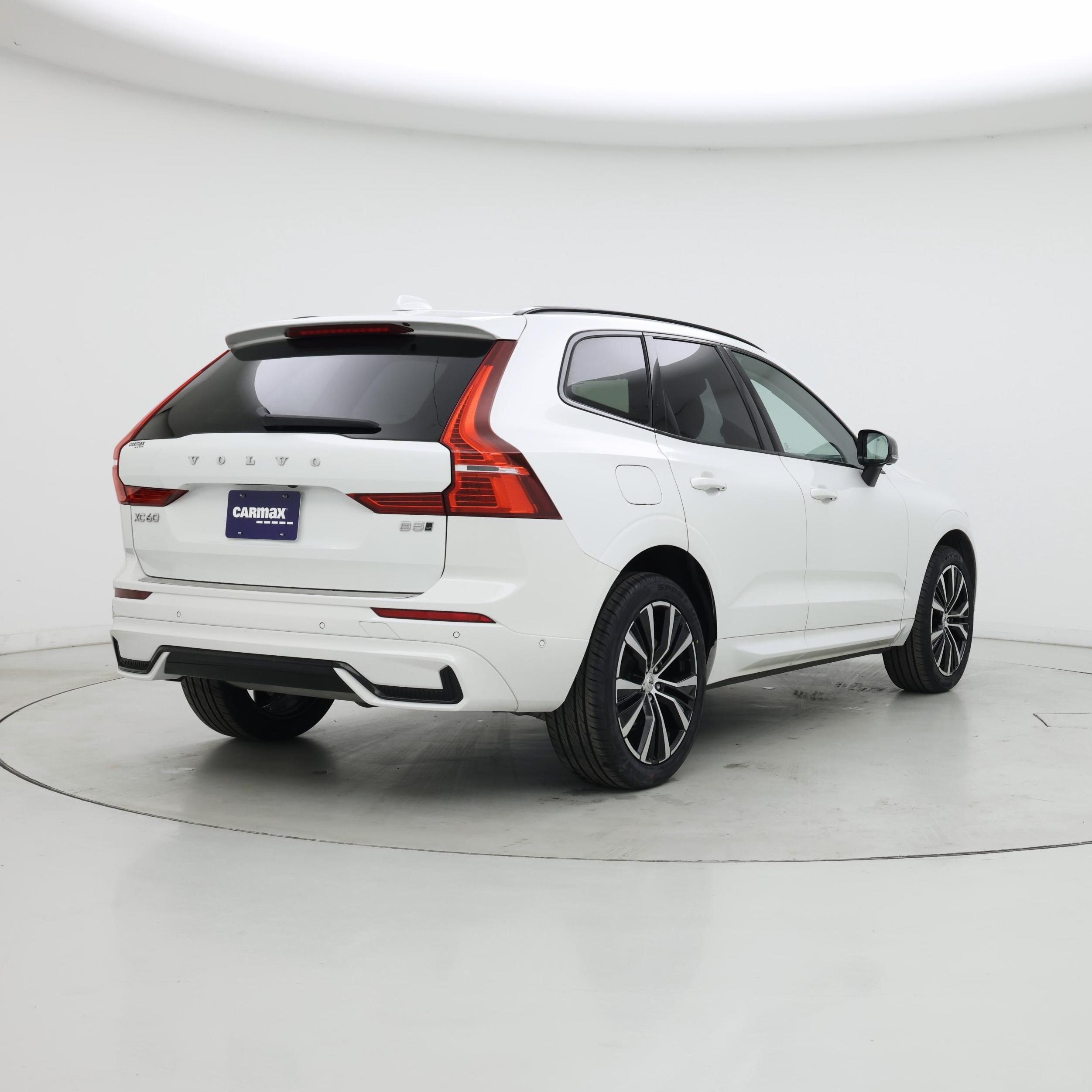 Thumbnail: 2023 Volvo XC60 - 8