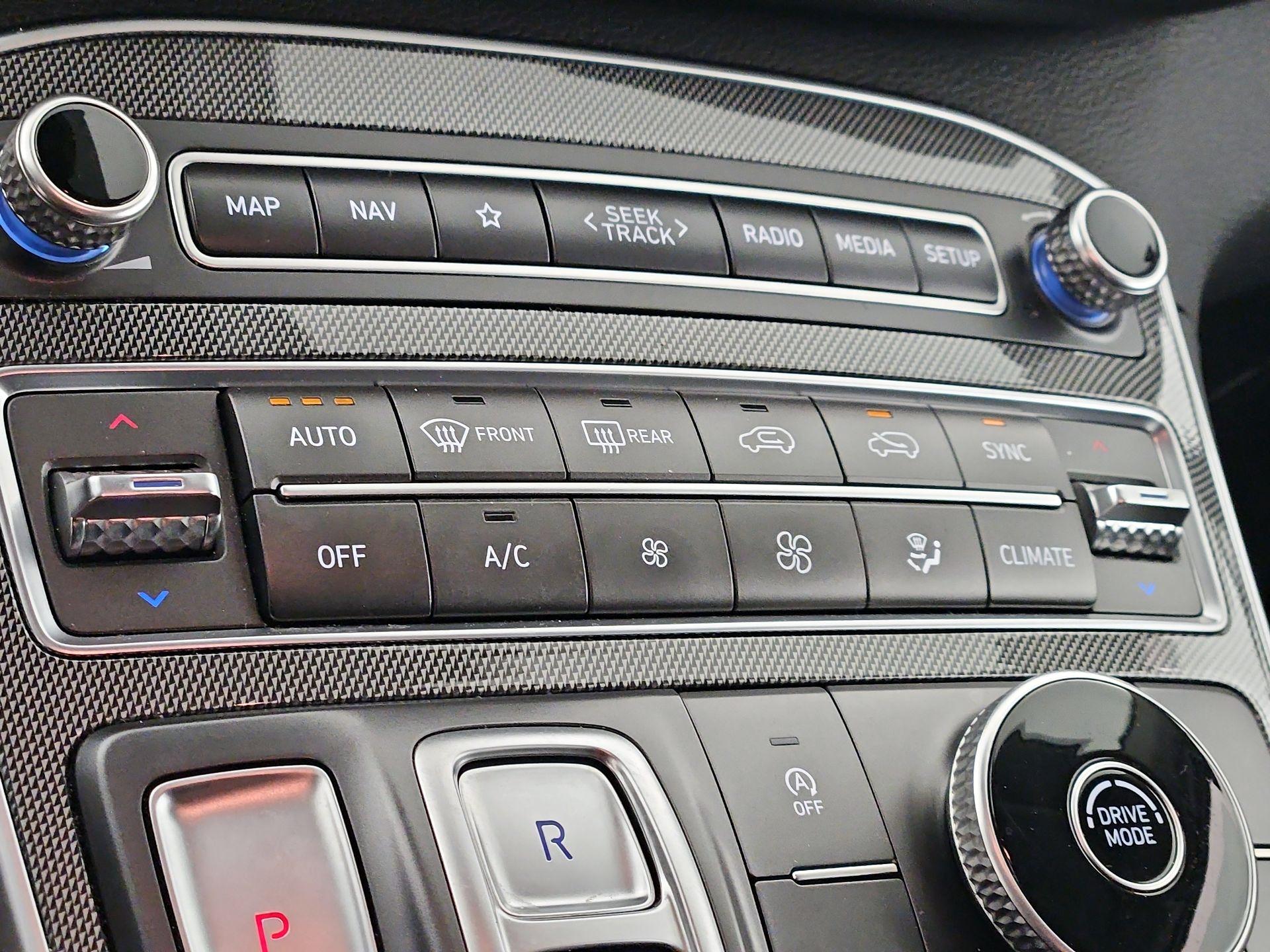 Thumbnail: 2023 Hyundai Santa Fe - 17