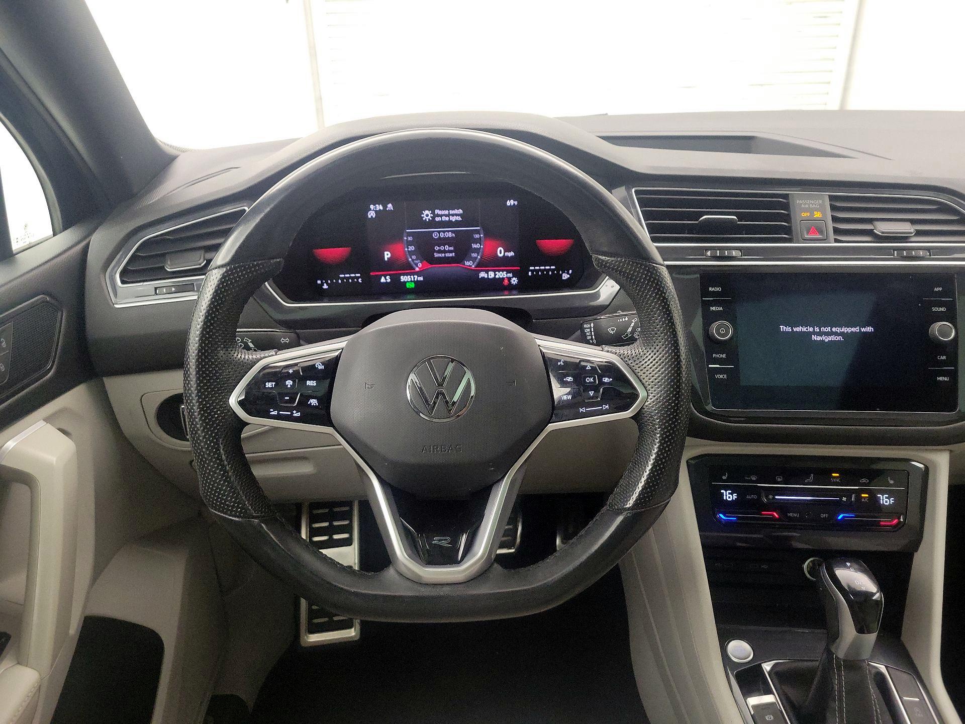 Thumbnail: 2023 Volkswagen Tiguan - 10