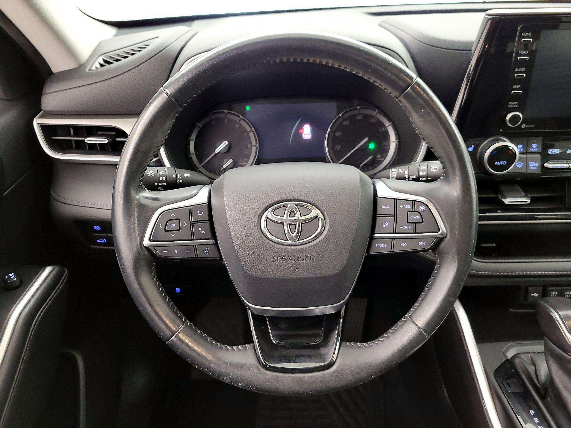 Thumbnail: 2021 Toyota Highlander - 10