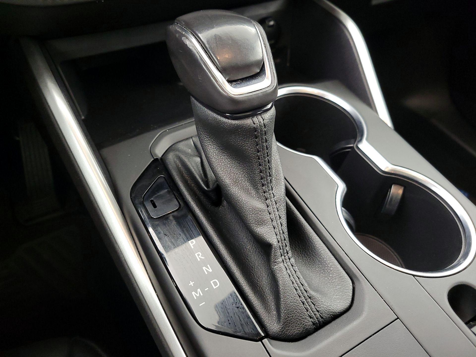 Thumbnail: 2021 Toyota Highlander - 18