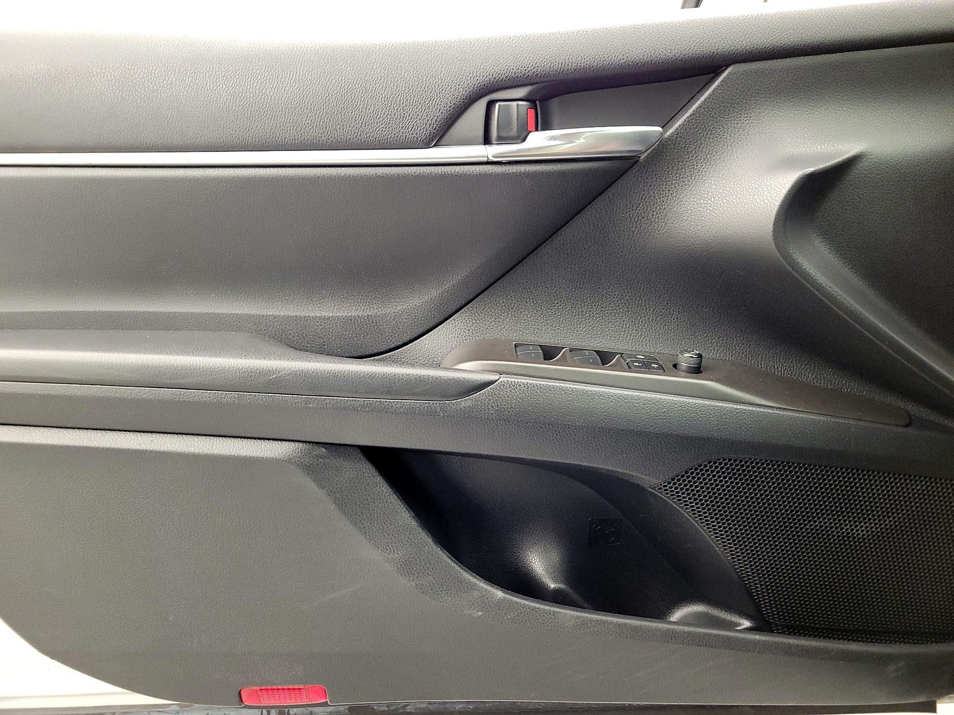 Thumbnail: 2023 Toyota Camry - 12