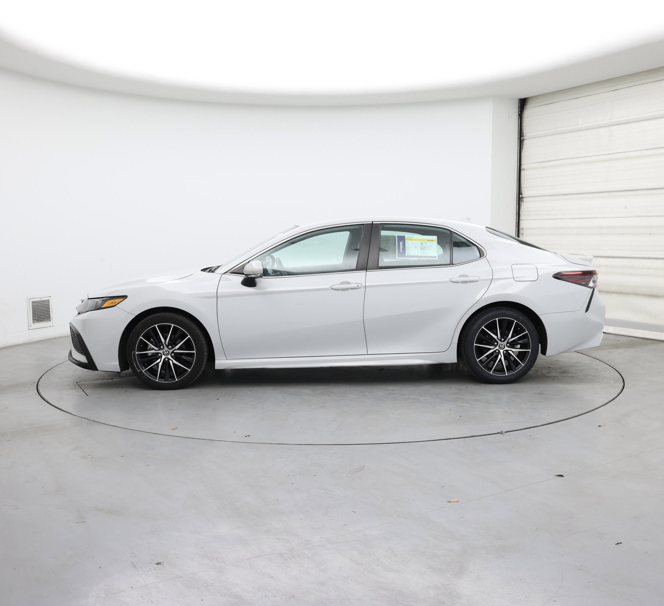 Thumbnail: 2023 Toyota Camry - 3