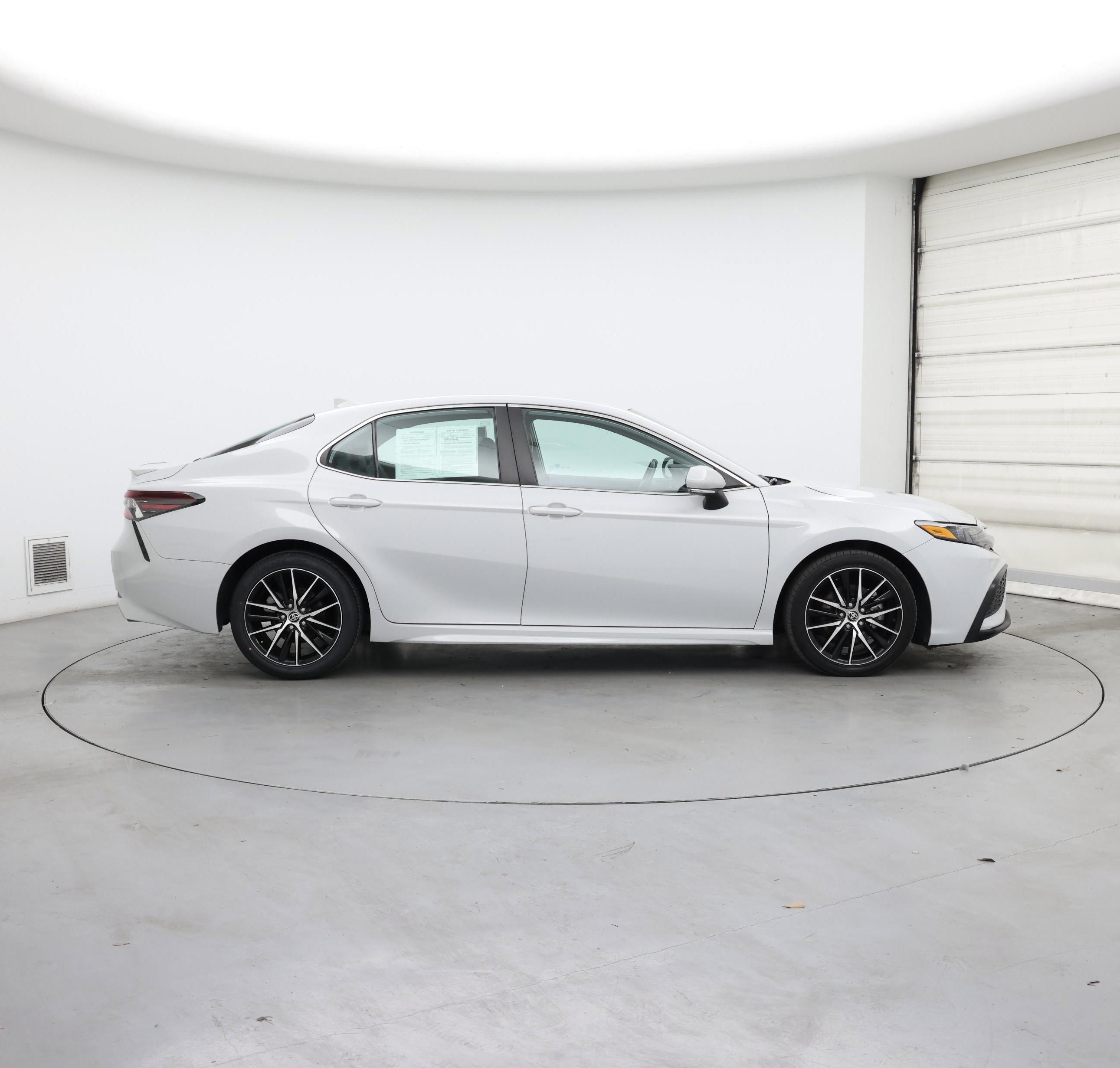 Thumbnail: 2023 Toyota Camry - 7