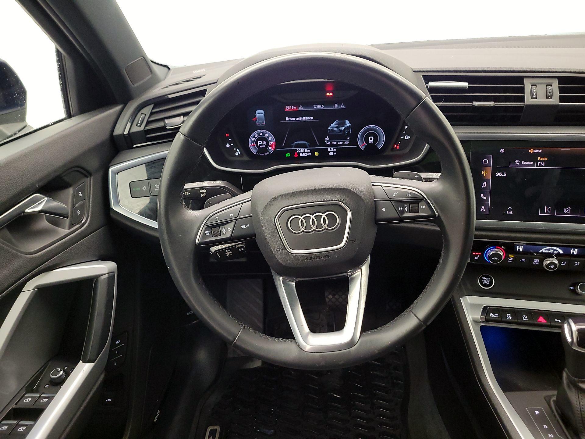 Thumbnail: 2022 Audi Q3 - 10