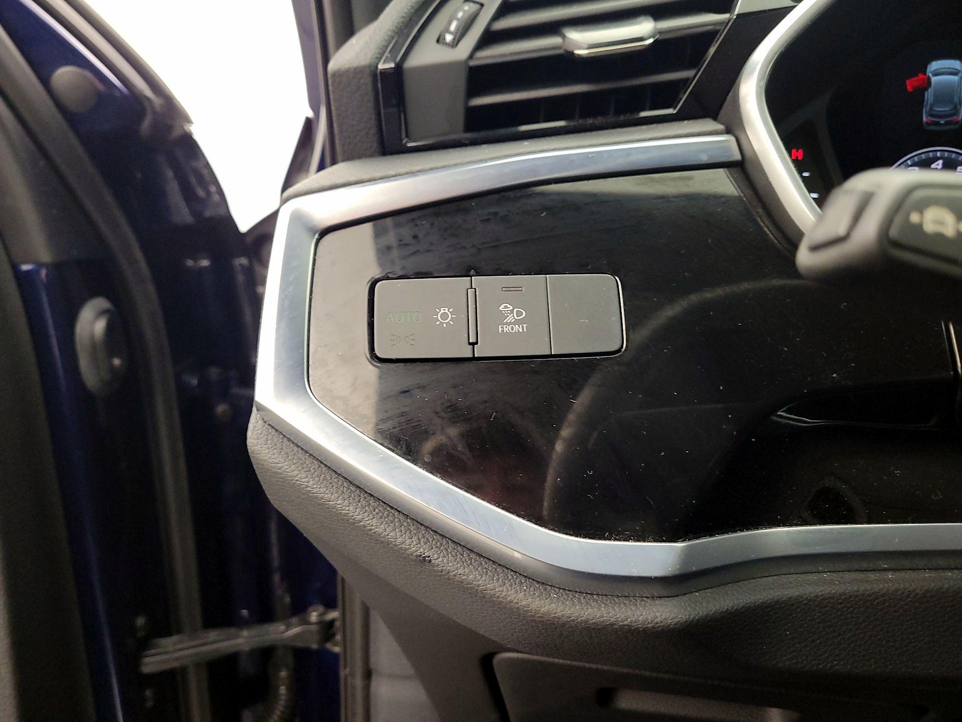 Thumbnail: 2022 Audi Q3 - 13