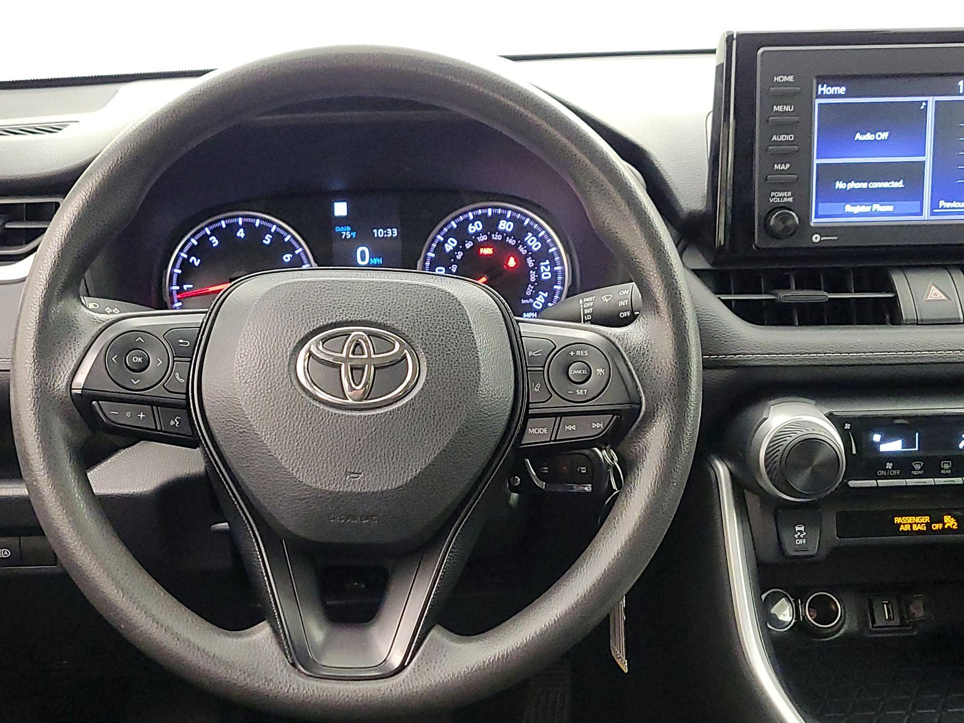 Thumbnail: 2021 Toyota RAV4 - 10