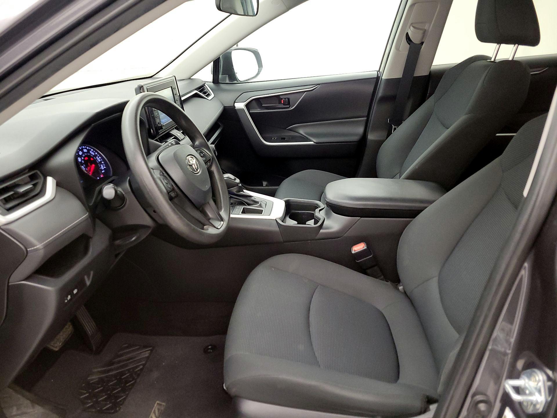 Thumbnail: 2021 Toyota RAV4 - 11