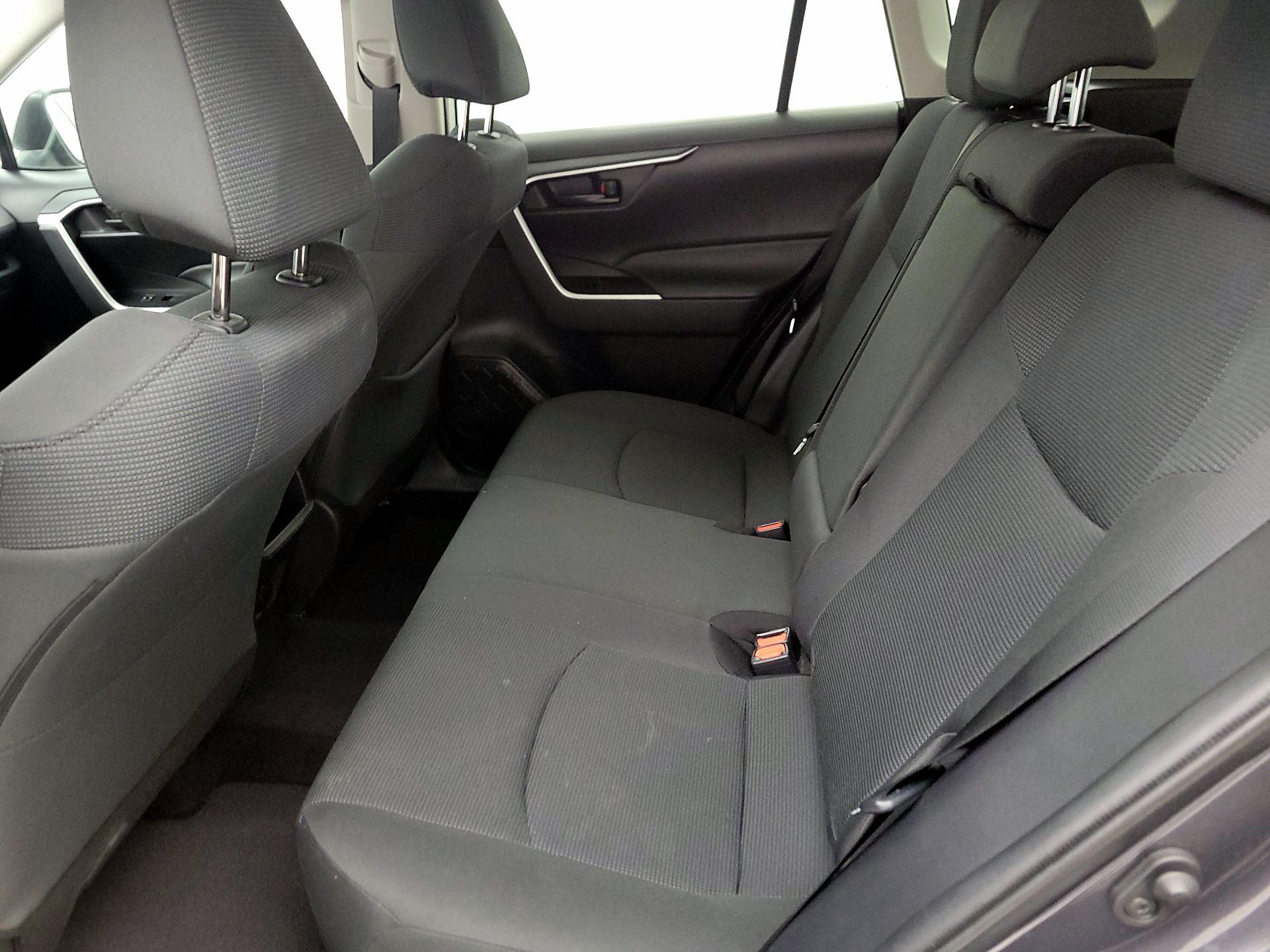 Thumbnail: 2021 Toyota RAV4 - 19