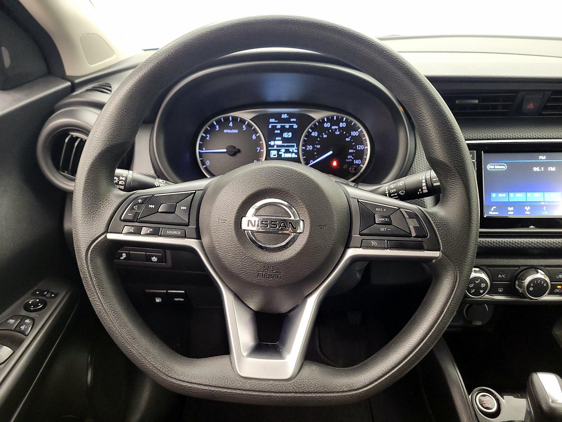 Thumbnail: 2021 Nissan Kicks - 10