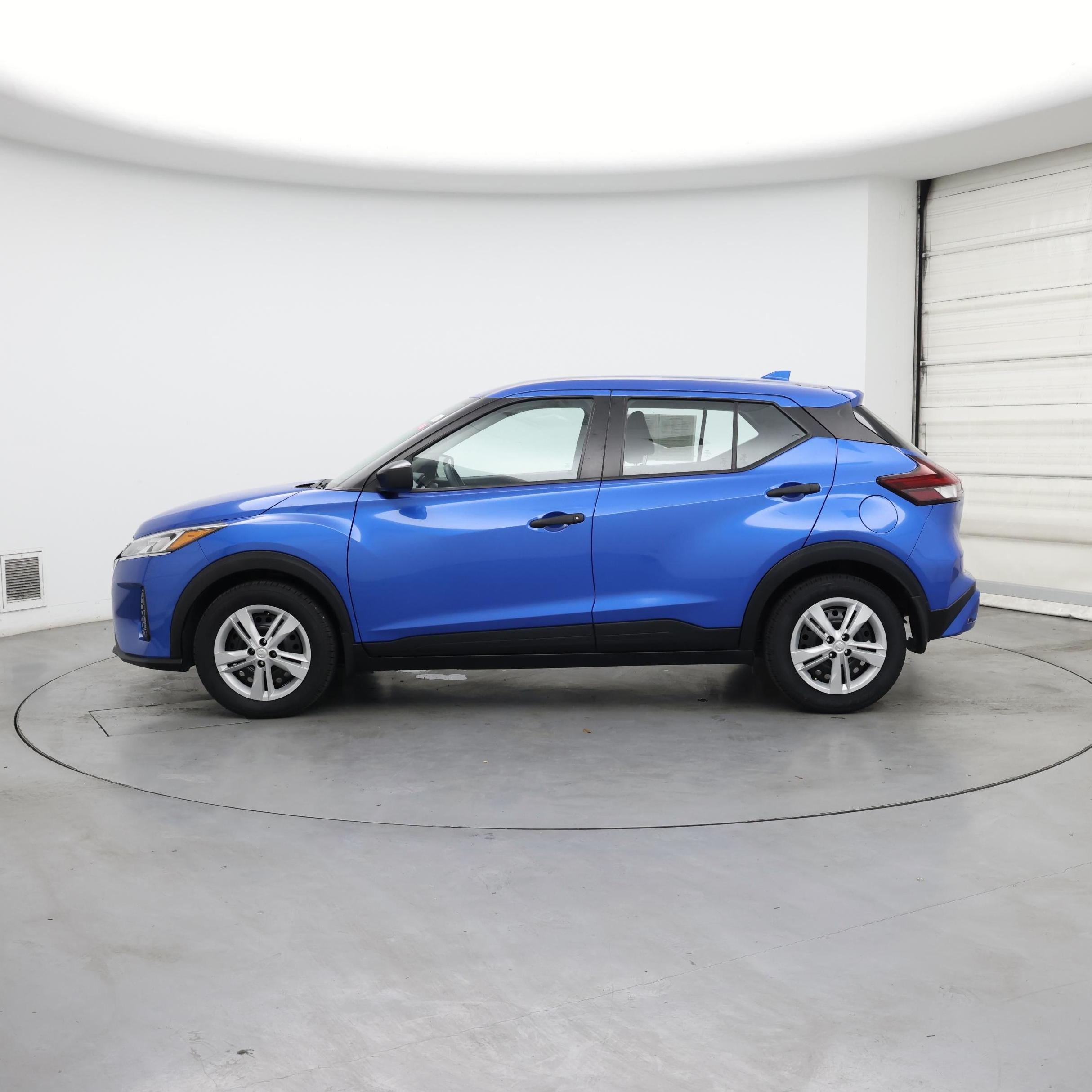 Thumbnail: 2021 Nissan Kicks - 3