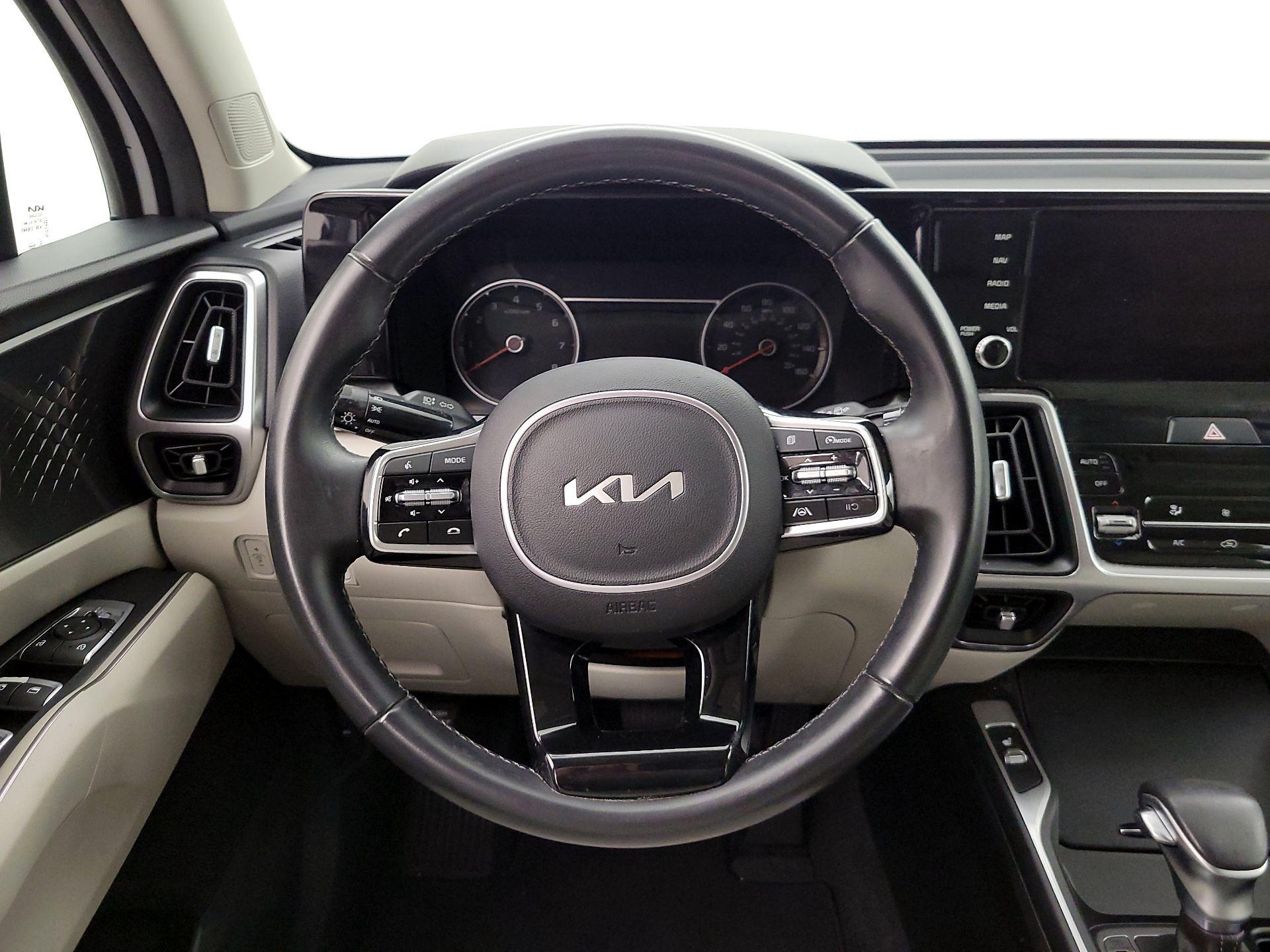 Thumbnail: 2022 Kia Sorento - 10