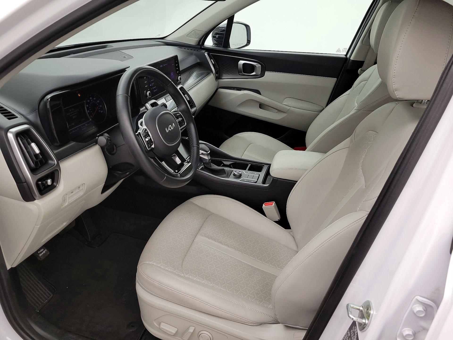 Thumbnail: 2022 Kia Sorento - 11