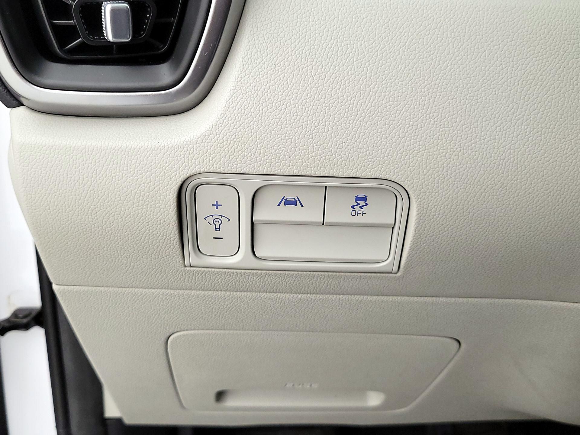 Thumbnail: 2022 Kia Sorento - 13