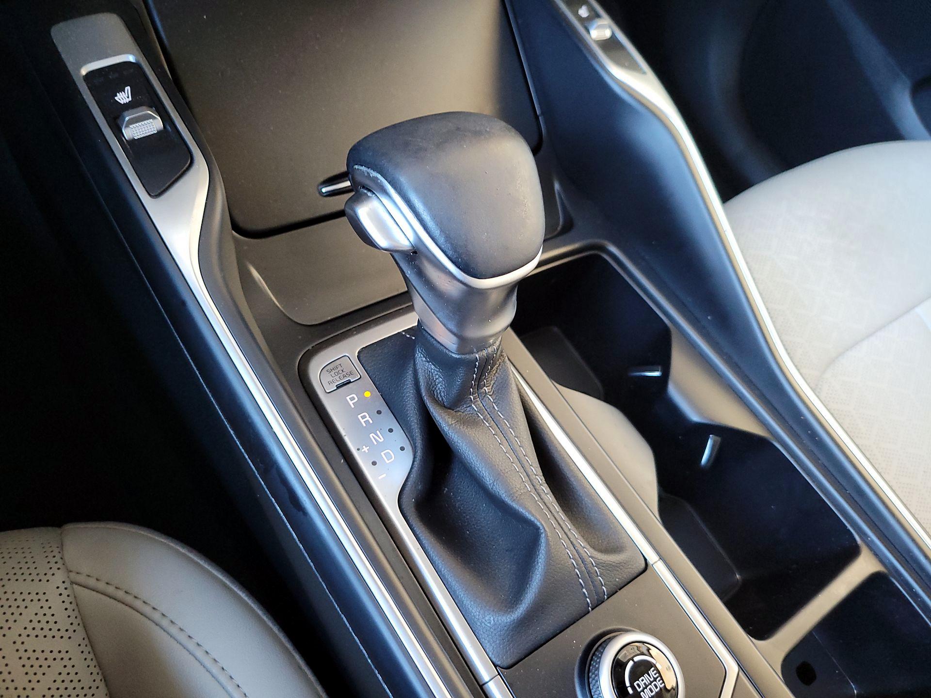 Thumbnail: 2022 Kia Sorento - 18