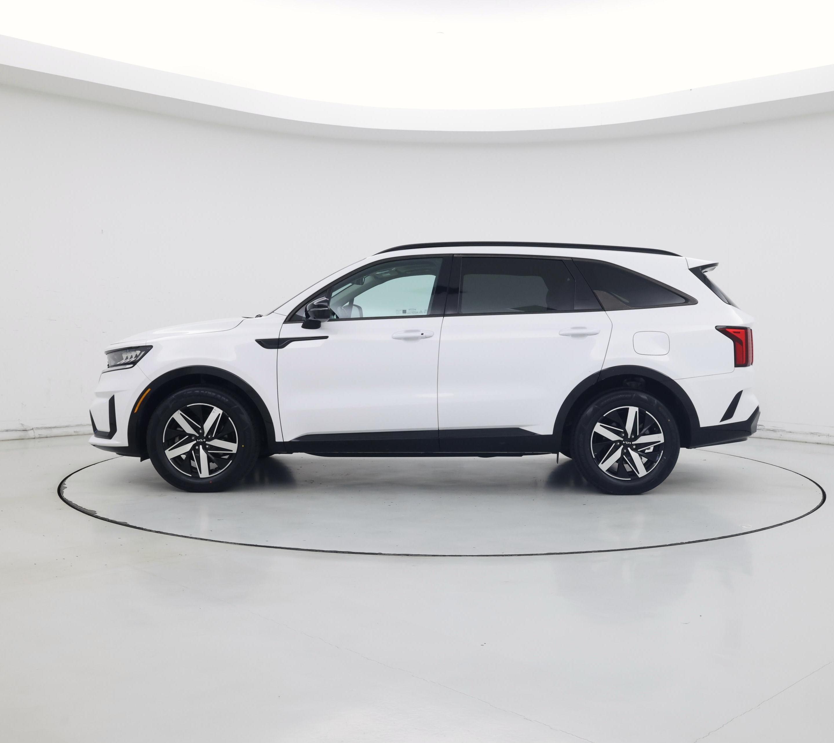 Thumbnail: 2022 Kia Sorento - 3