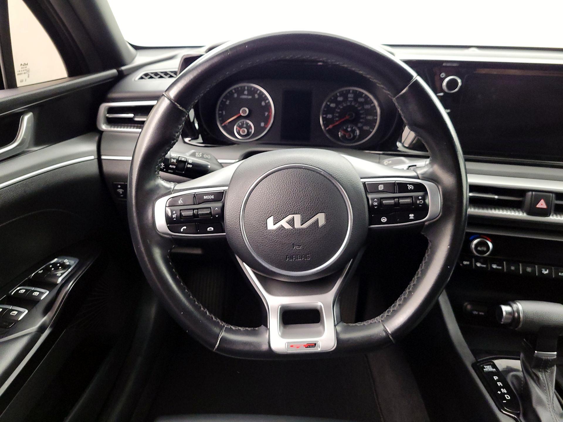 Thumbnail: 2022 Kia K5 - 10