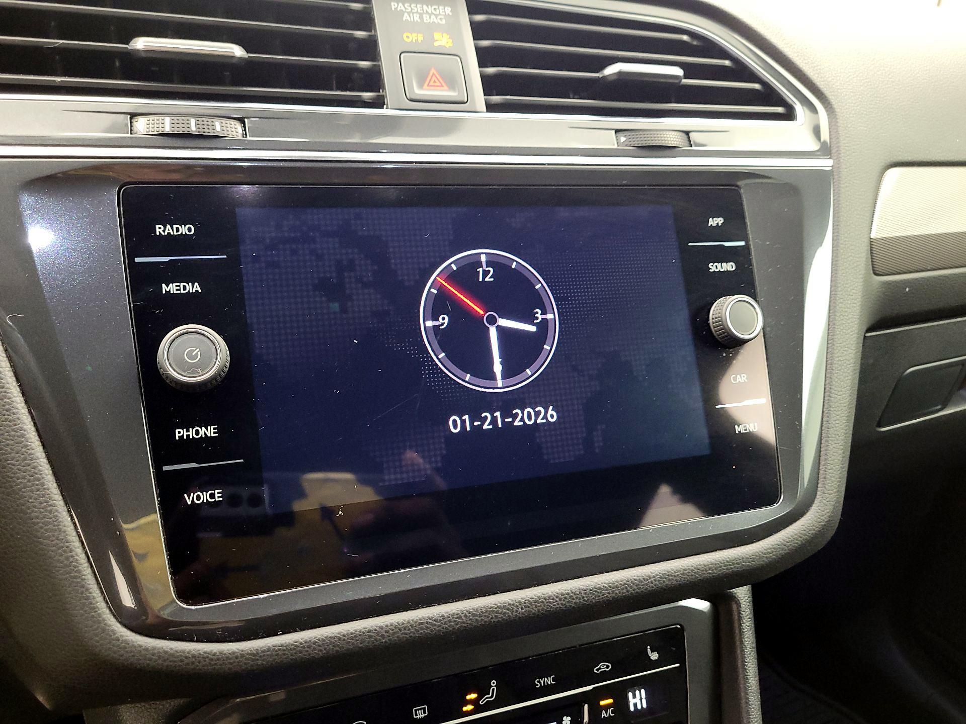 Thumbnail: 2023 Volkswagen Tiguan - 13