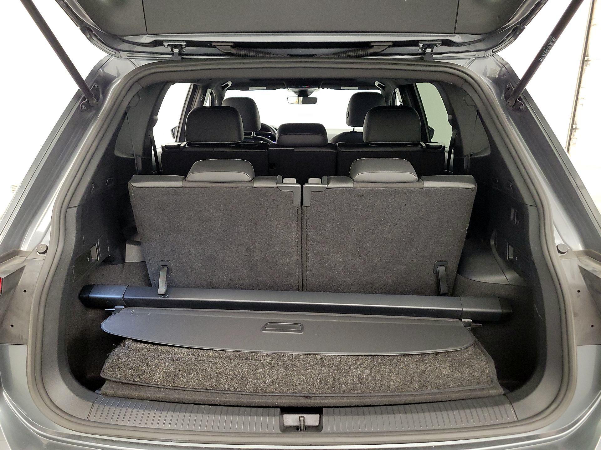 Thumbnail: 2023 Volkswagen Tiguan - 16