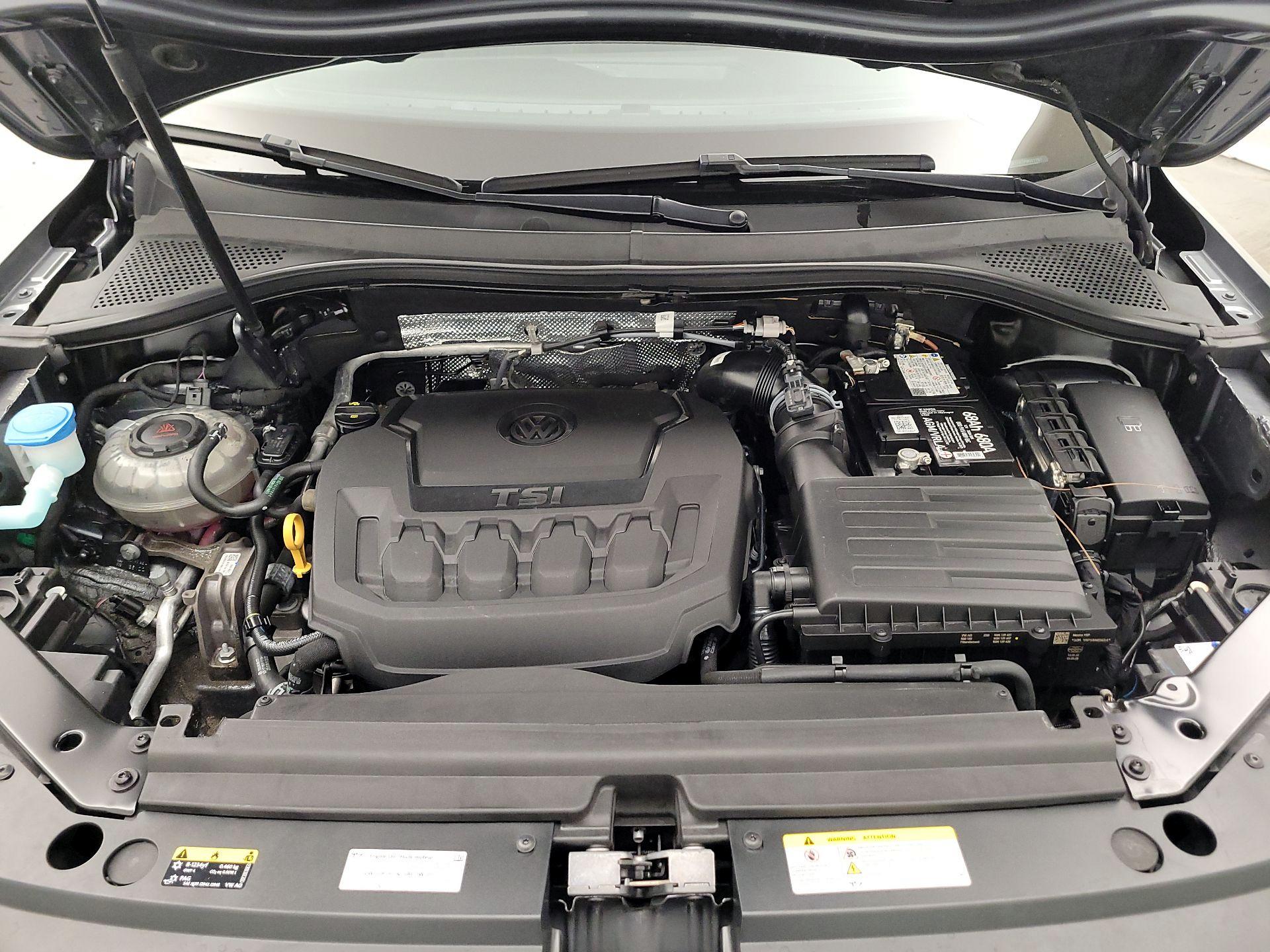 Thumbnail: 2023 Volkswagen Tiguan - 17