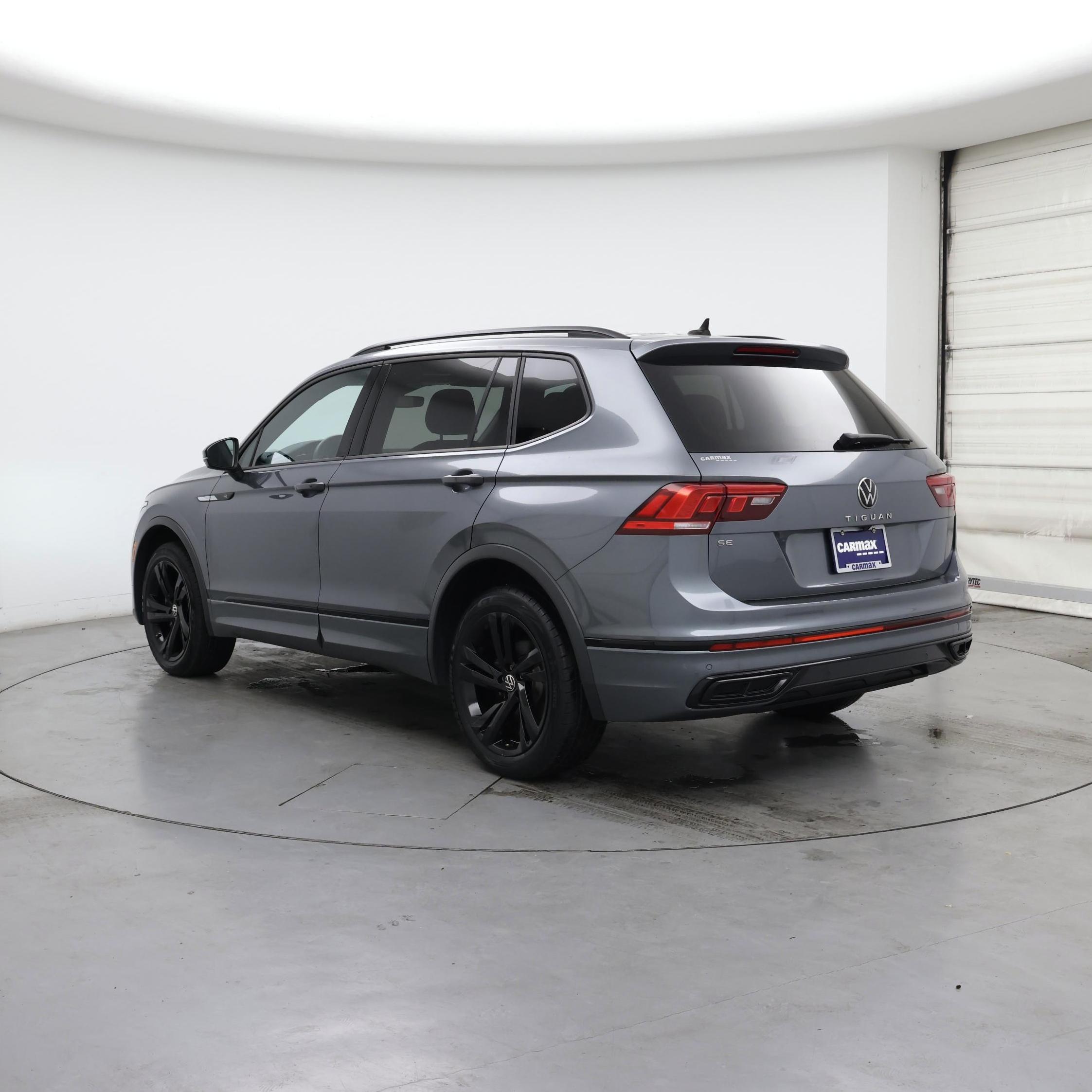 Thumbnail: 2023 Volkswagen Tiguan - 2