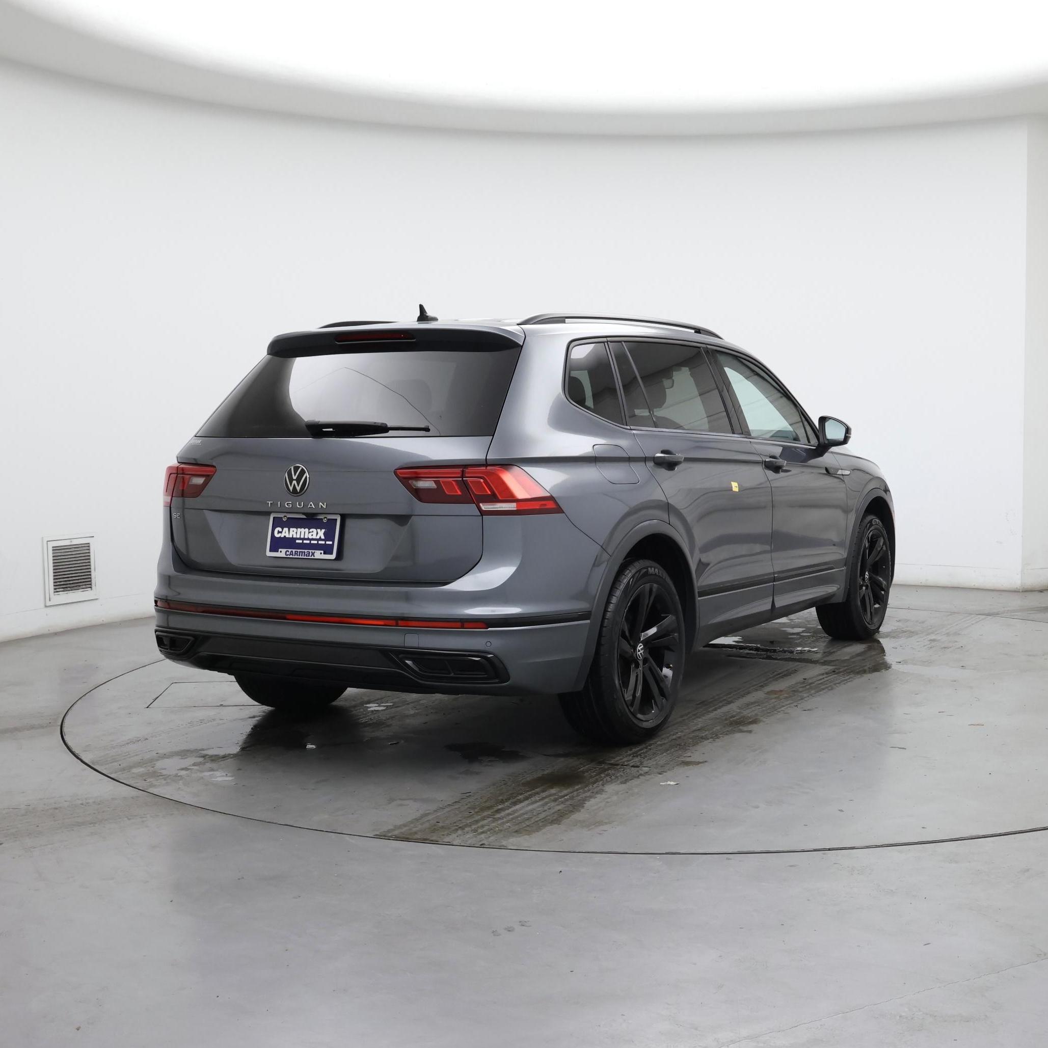 Thumbnail: 2023 Volkswagen Tiguan - 8