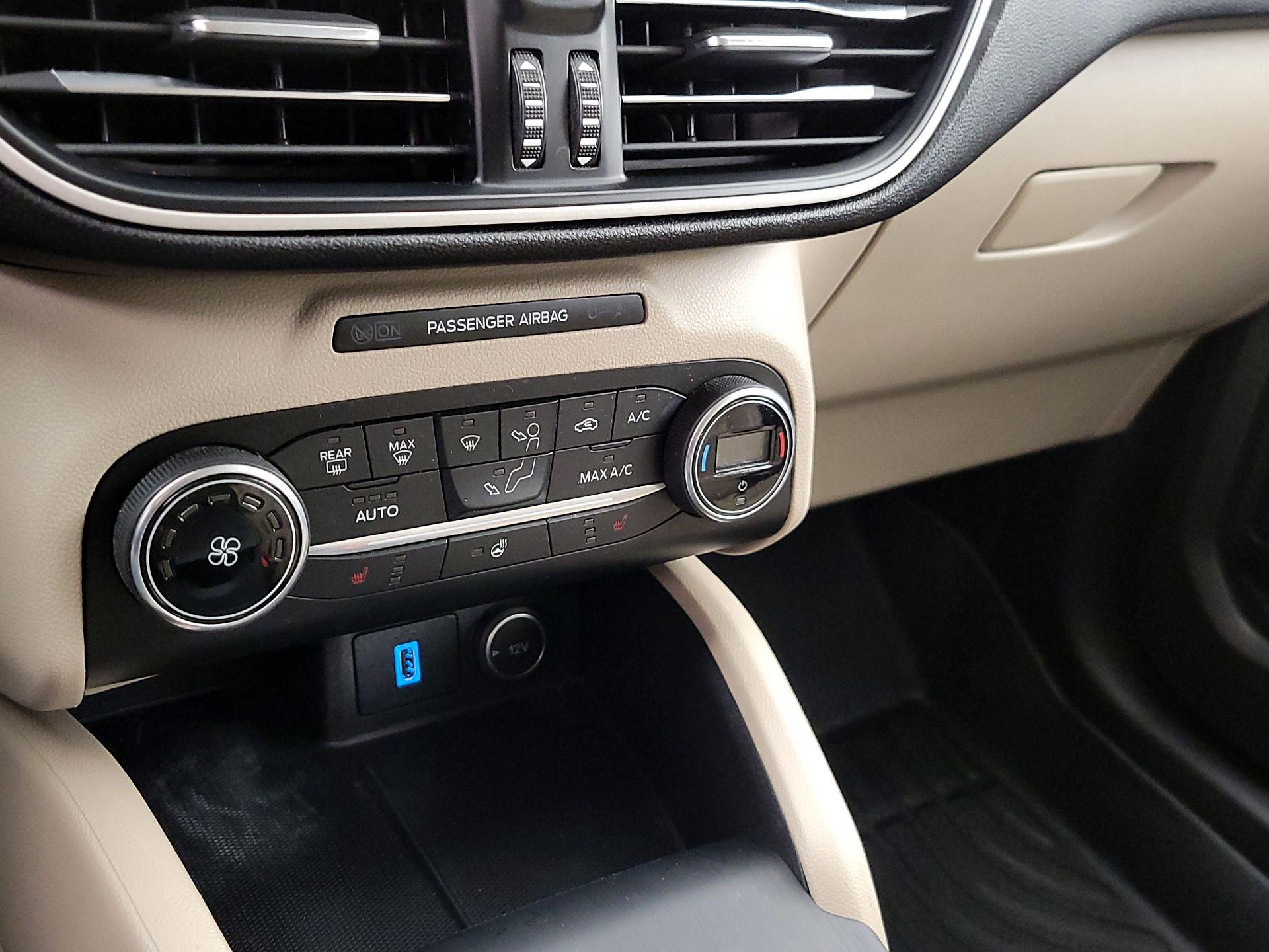 Thumbnail: 2020 Ford Escape - 16