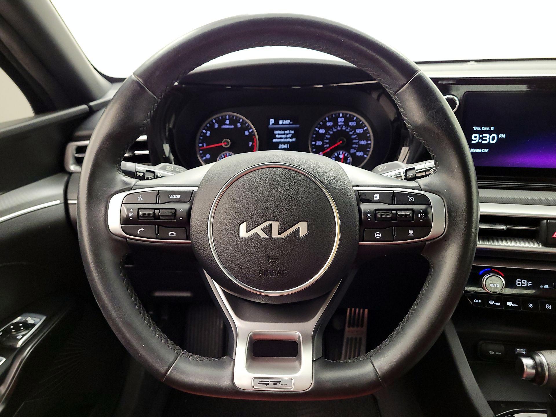 Thumbnail: 2023 Kia K5 - 10