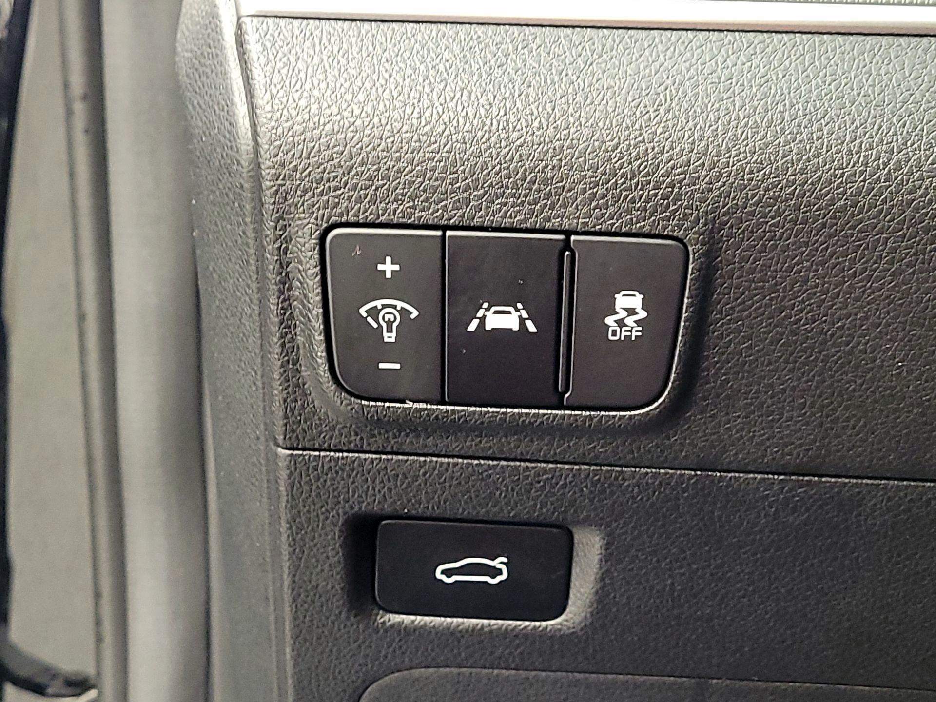 Thumbnail: 2023 Kia K5 - 13