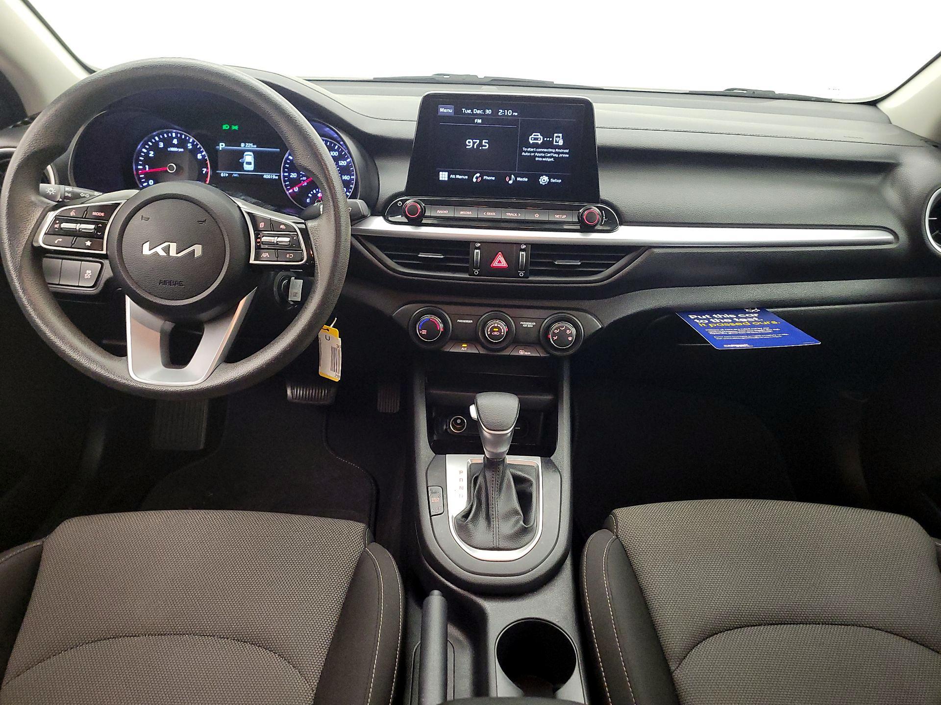 Thumbnail: 2023 Kia Forte - 9