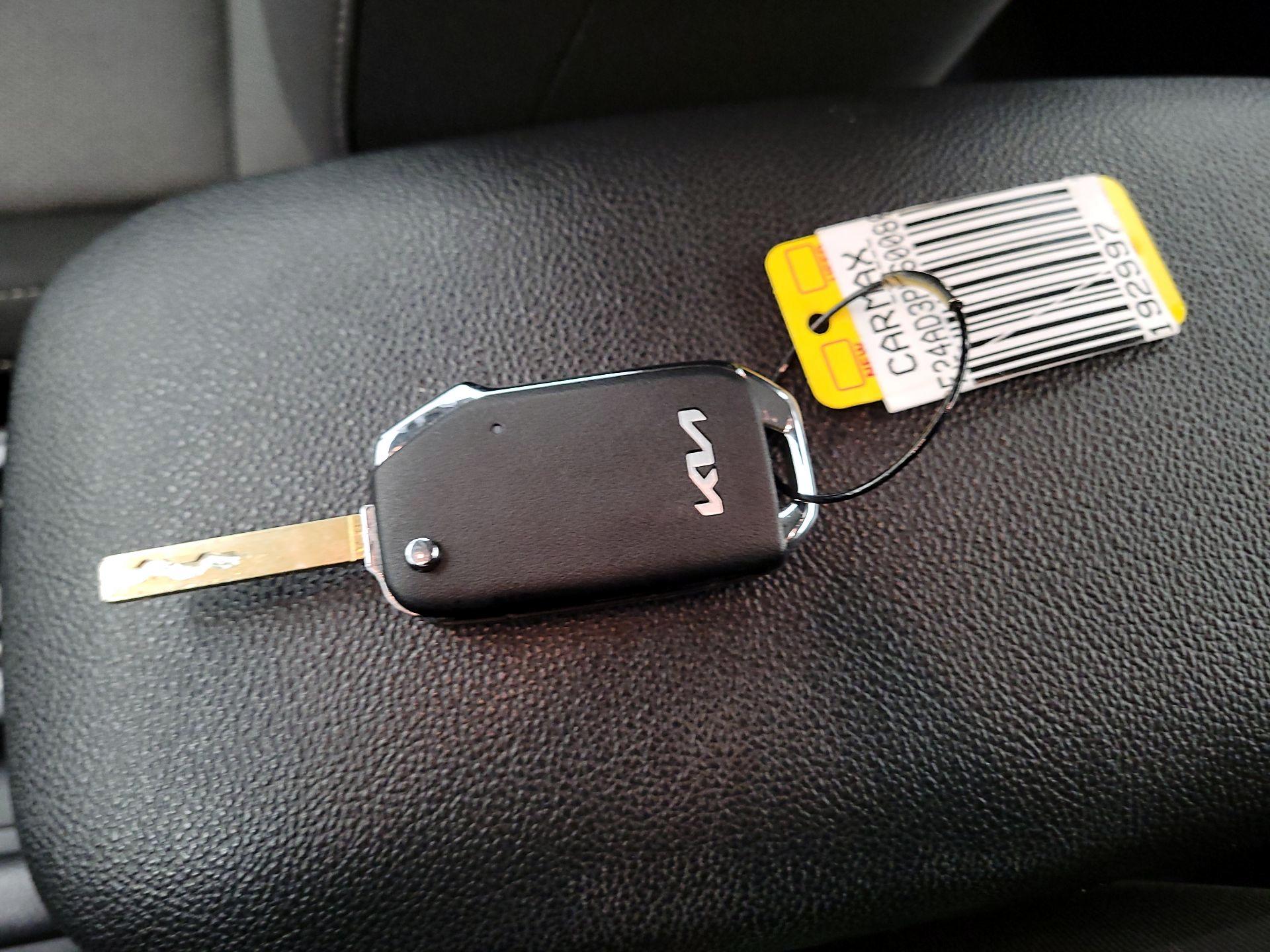 Thumbnail: 2023 Kia Forte - 18