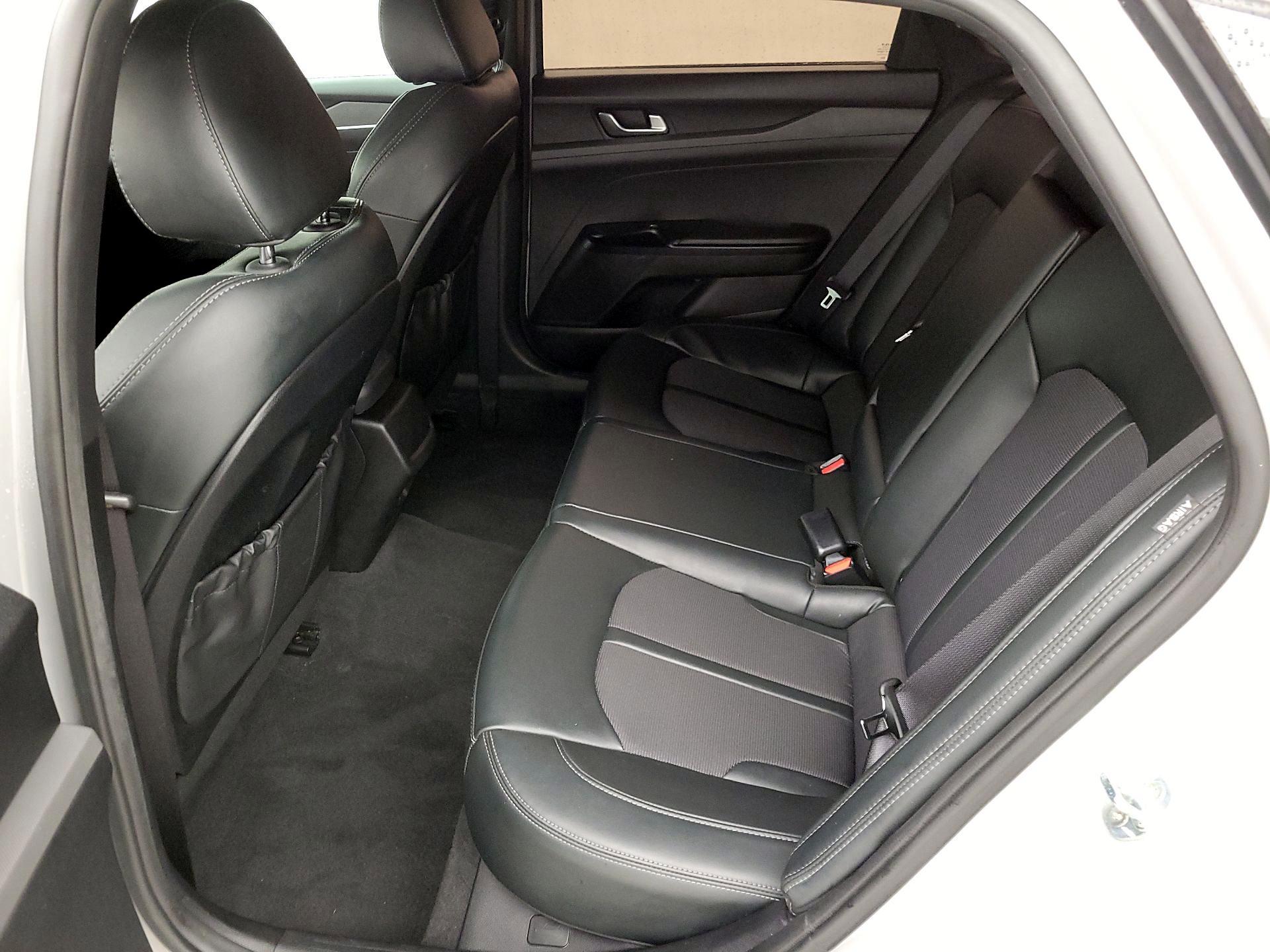 Thumbnail: 2022 Kia K5 - 20