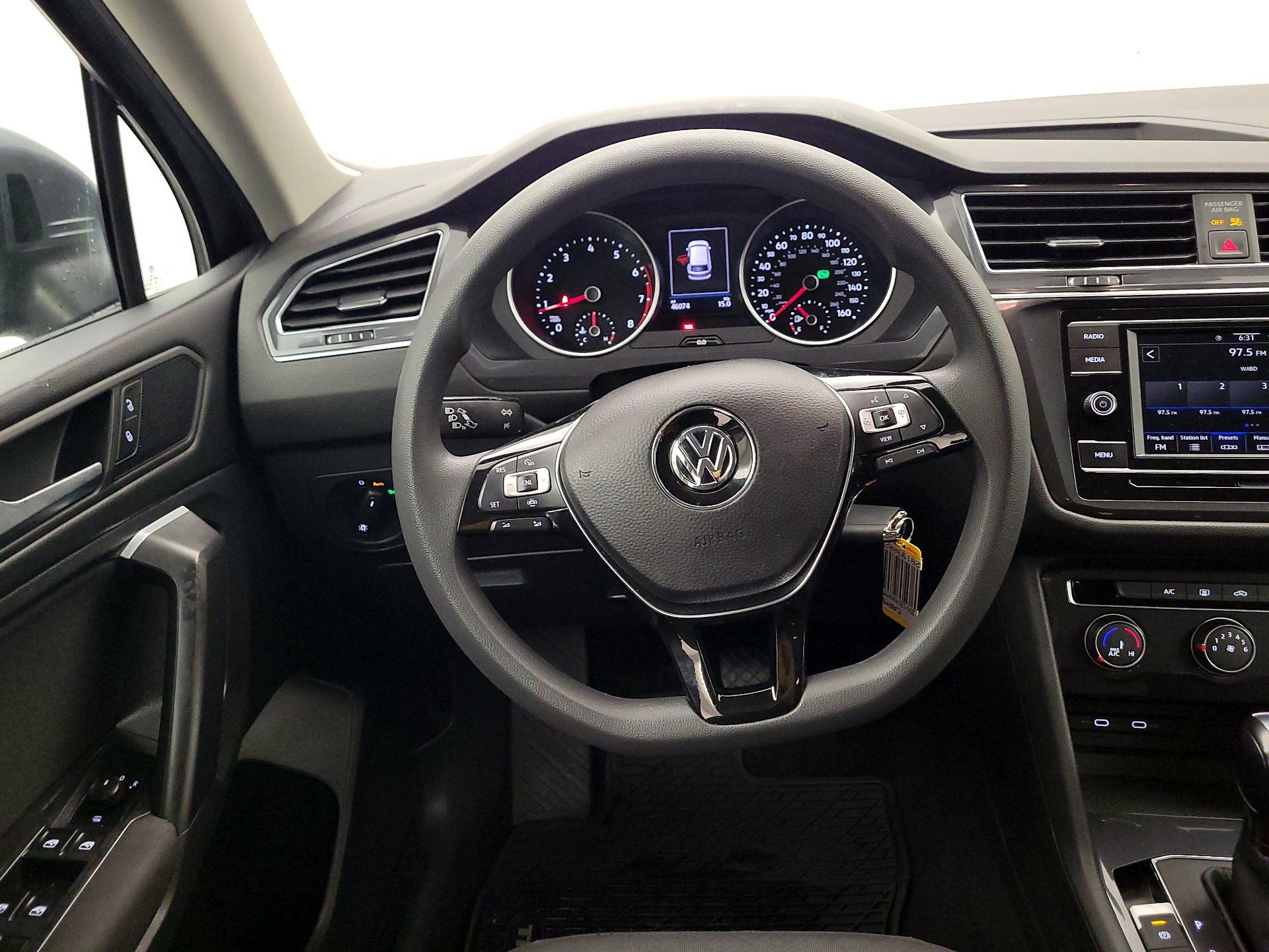 Thumbnail: 2021 Volkswagen Tiguan - 10